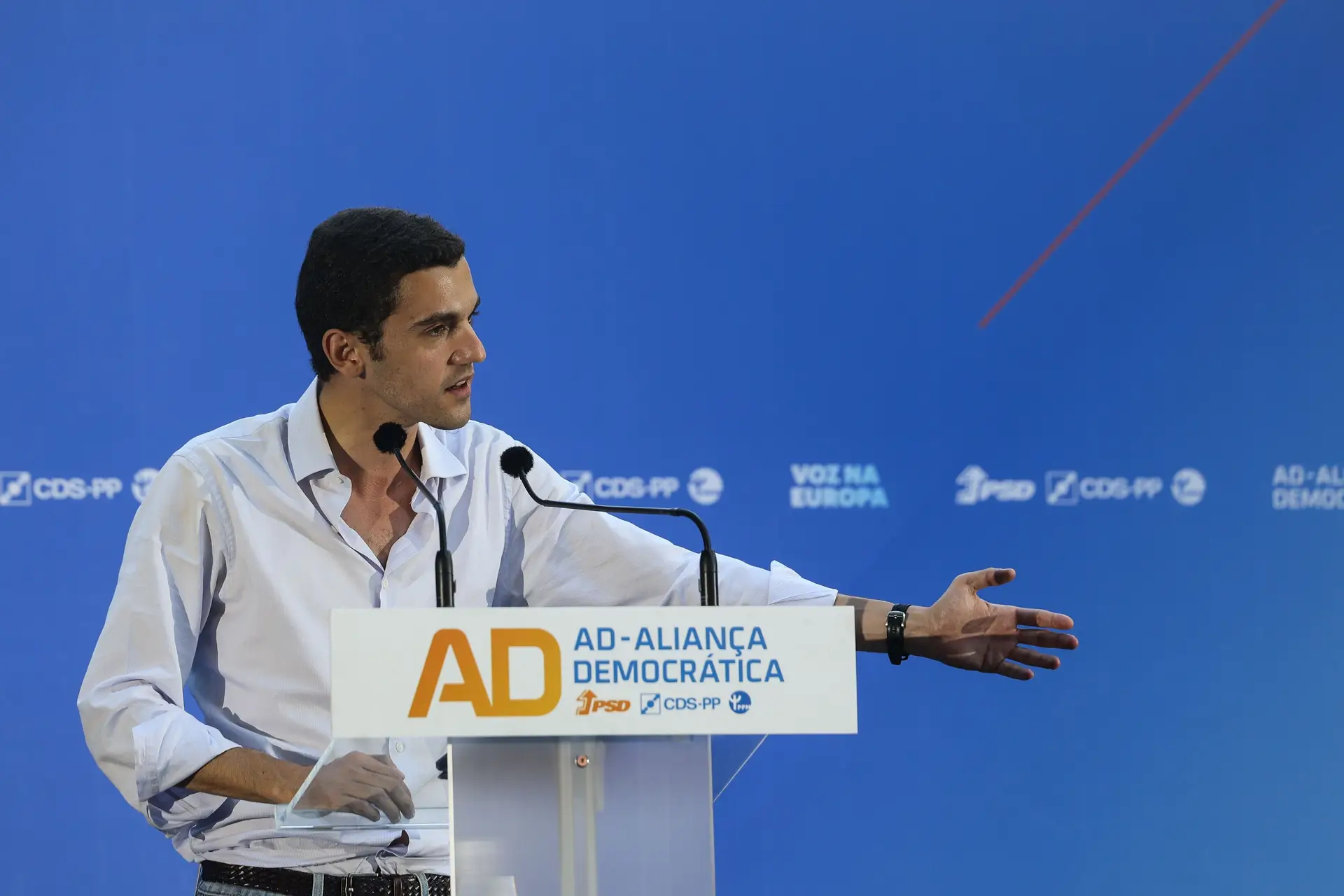 Europeias: Bugalho quer "meta média" de 29% dos votos, "mais um ponto" do que a sua idade