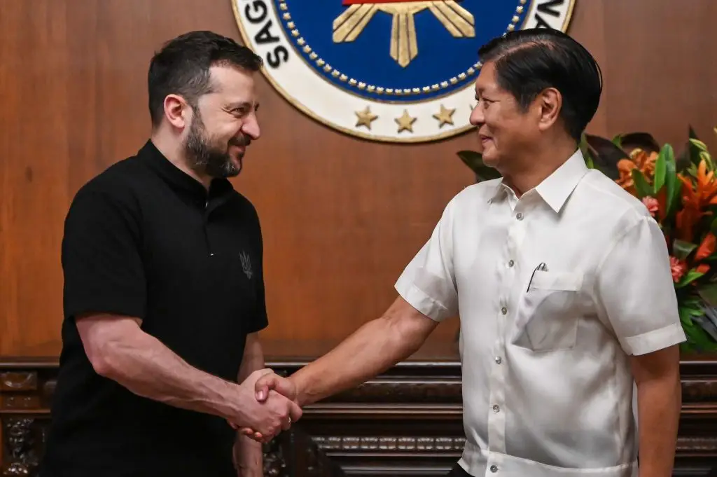 Zelensky visita Filipinas para promover Cimeira de Paz