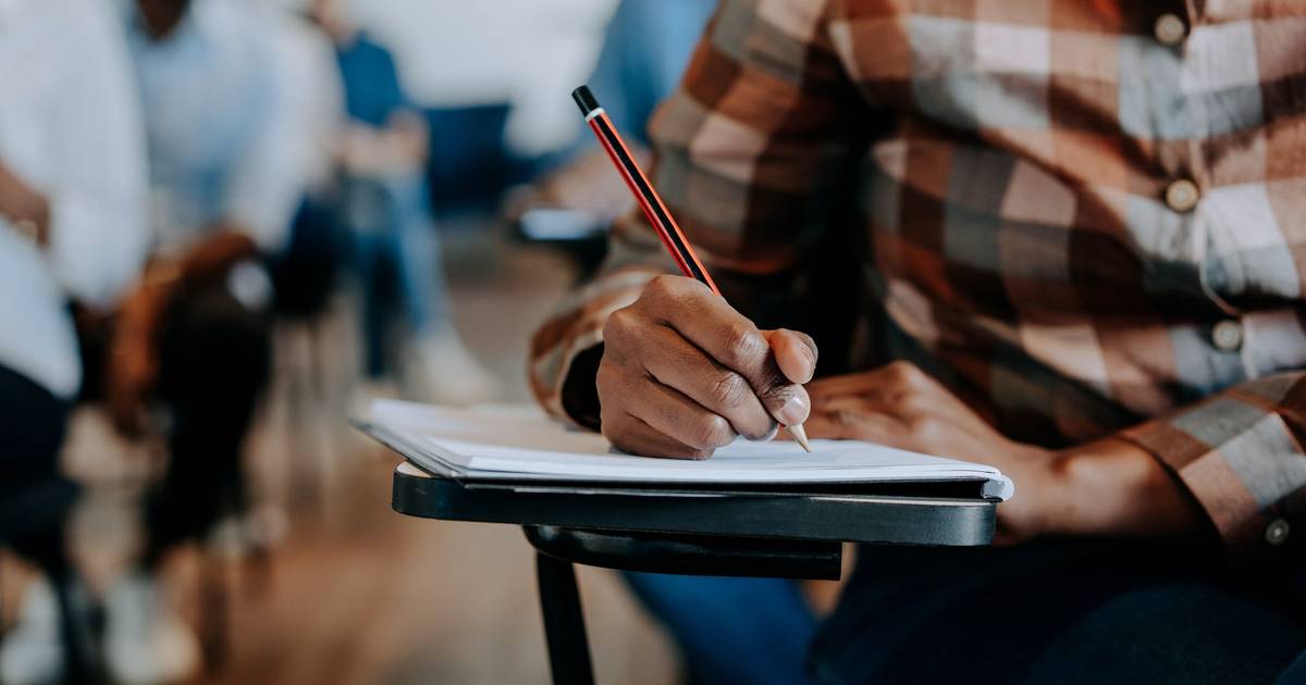 PISA 2025: il rendimento degli studenti portoghesi peggiora e torna ai livelli del 2006