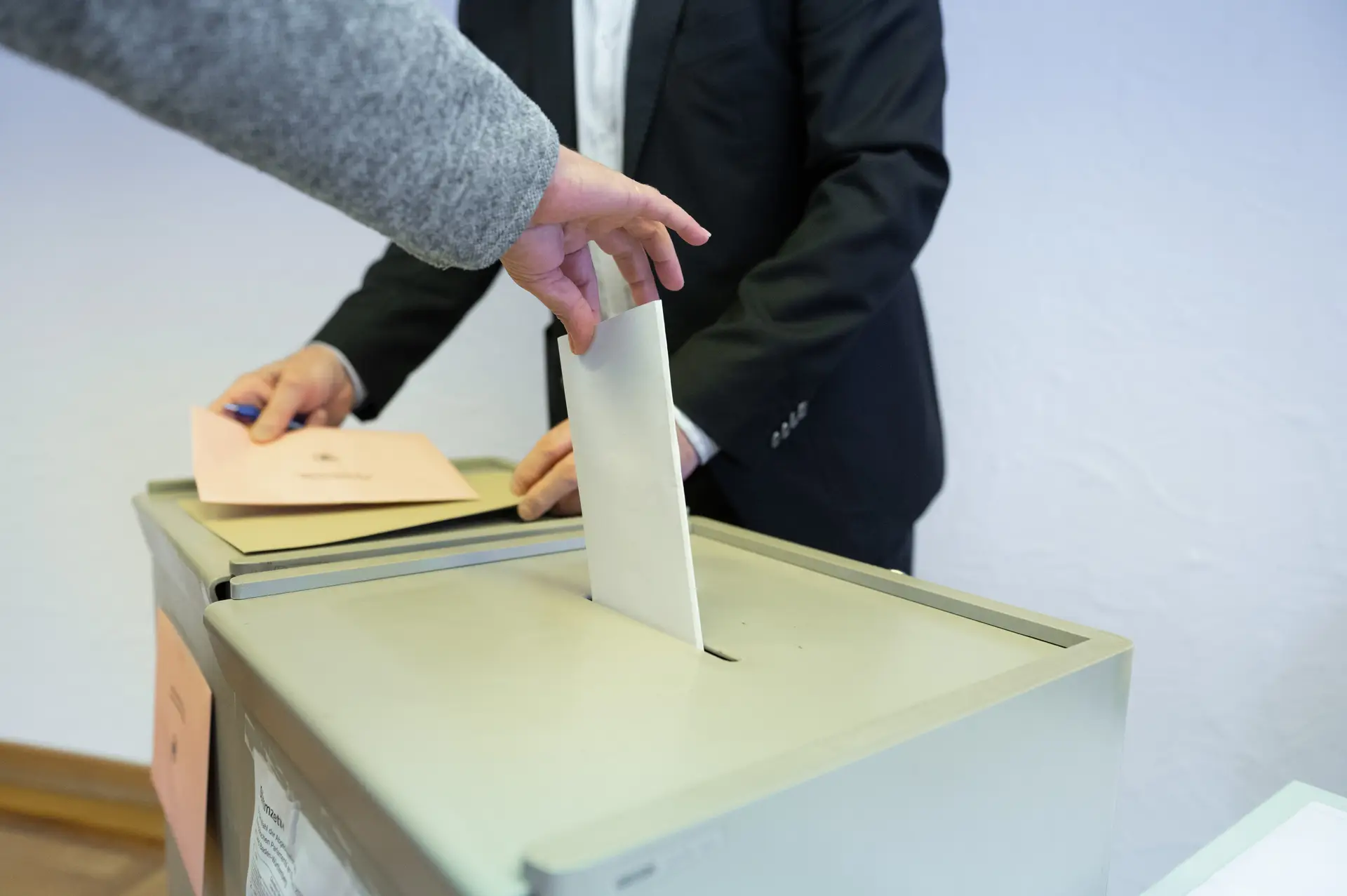 Portugueses chamados às urnas: eleitores podem votar em qualquer parte do país e até no estrangeiro
