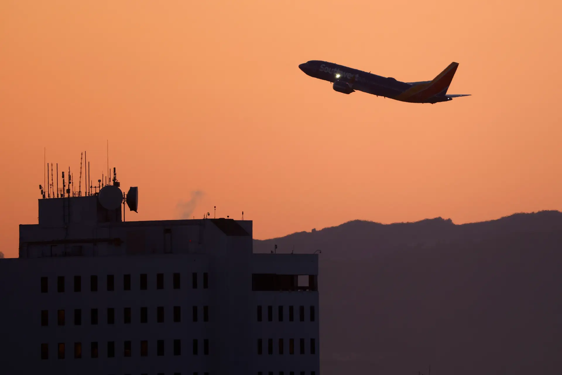 Avião