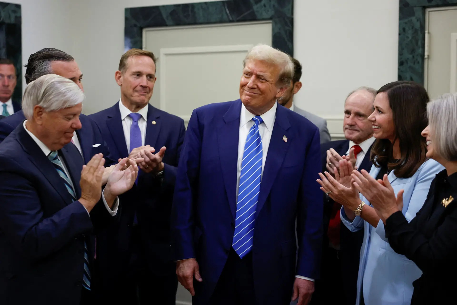 Trump visita Capitólio pela primeira vez desde ataque de janeiro de 2021