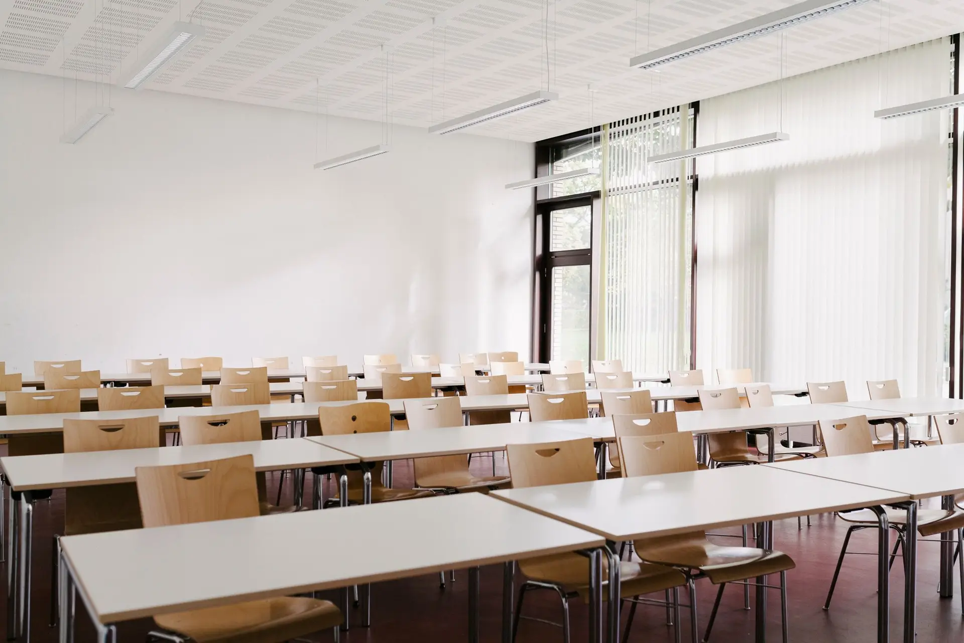 Regras de habilitação profissional de professores vão ser revistas pelo Ministério da Educação