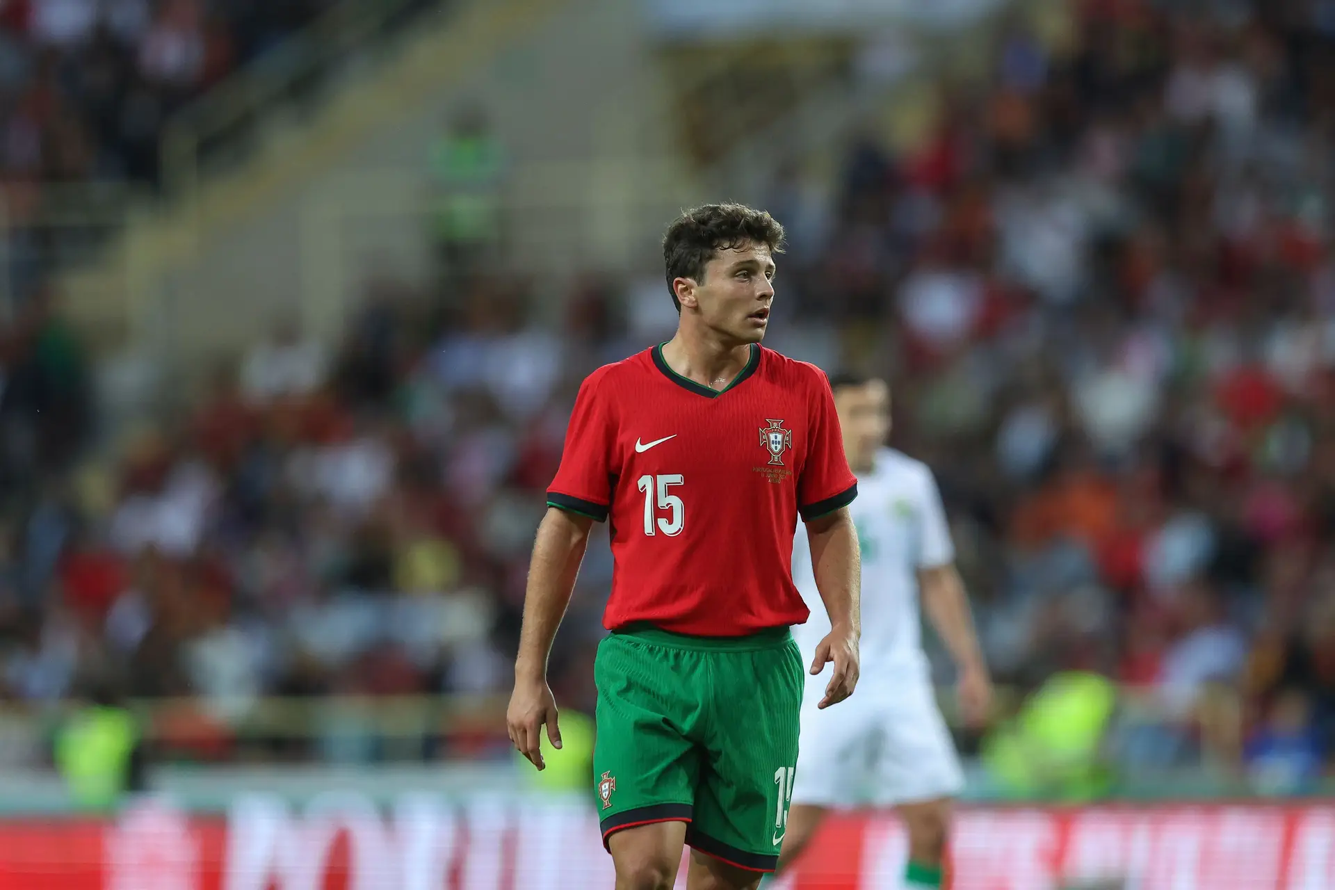 João Neves nomeado para melhor futebolista sub-21 da época 2023/24