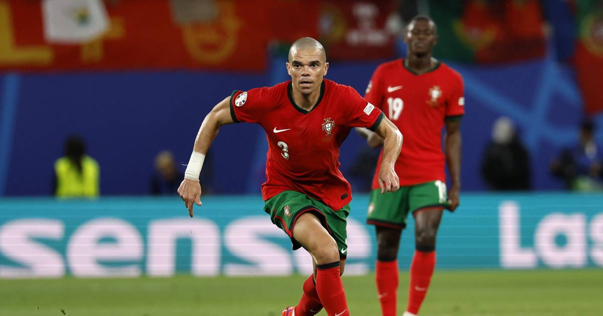 https://images.impresa.pt/sicnot/2024-06-18-euro2024-pepe-4b570a39/1.91x1/mw-1200?outputFormat=jpeg