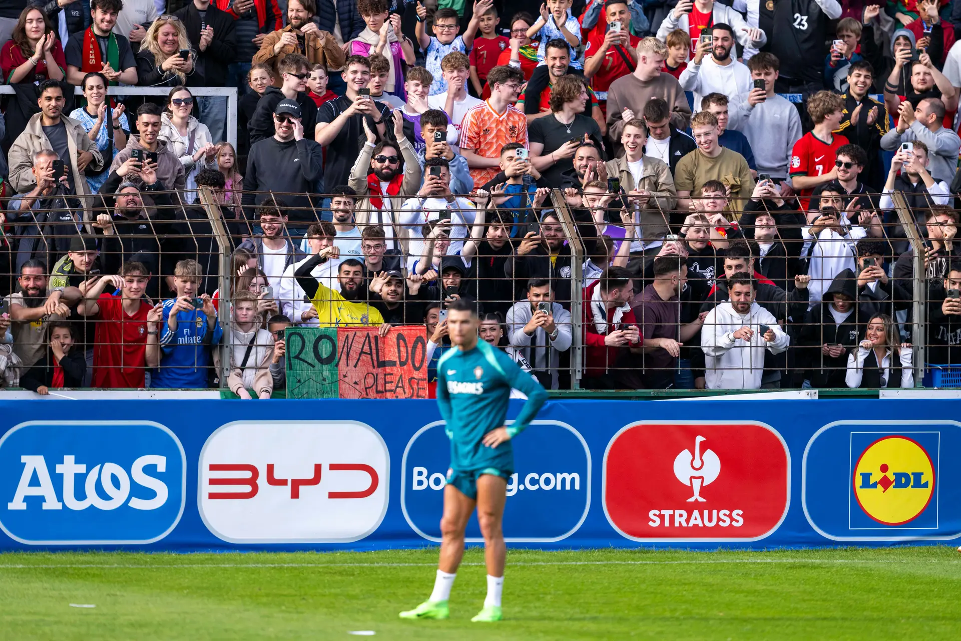 Ronaldo deixa mensagem a portugueses em vídeo emocionante nas redes socias
