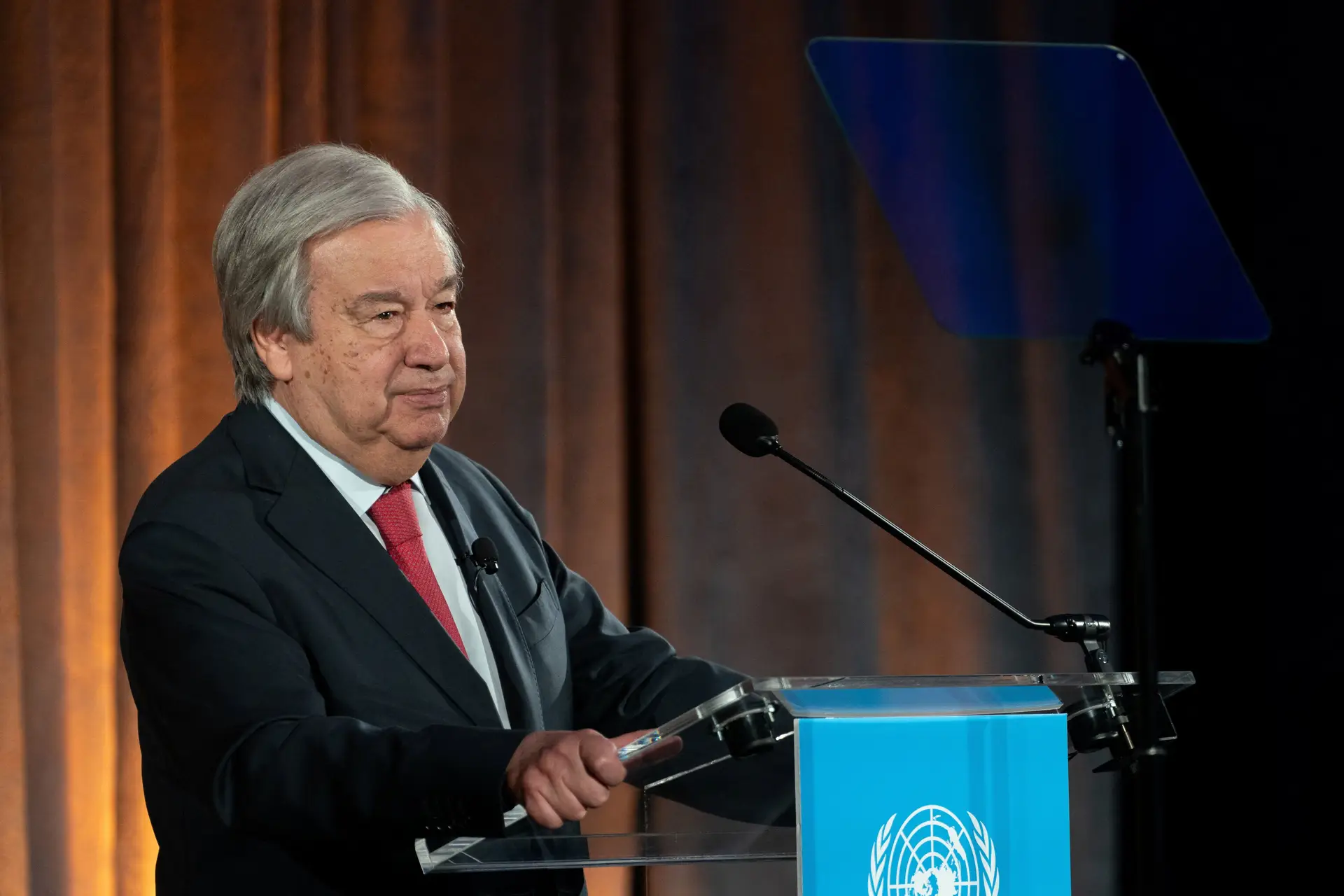 Guterres pede que cessar-fogo no Líbano seja respeitado e implementado