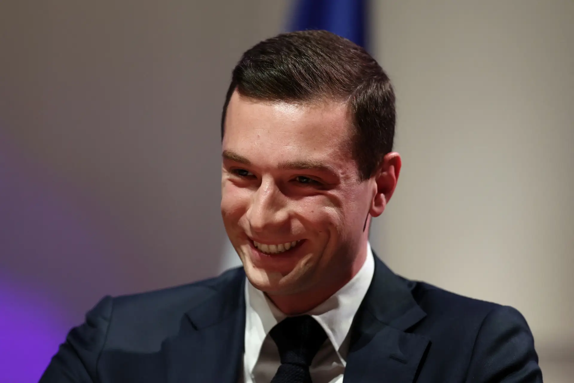 Jordan Bardella, o líder de extrema-direita que é um fenómeno no TikTok