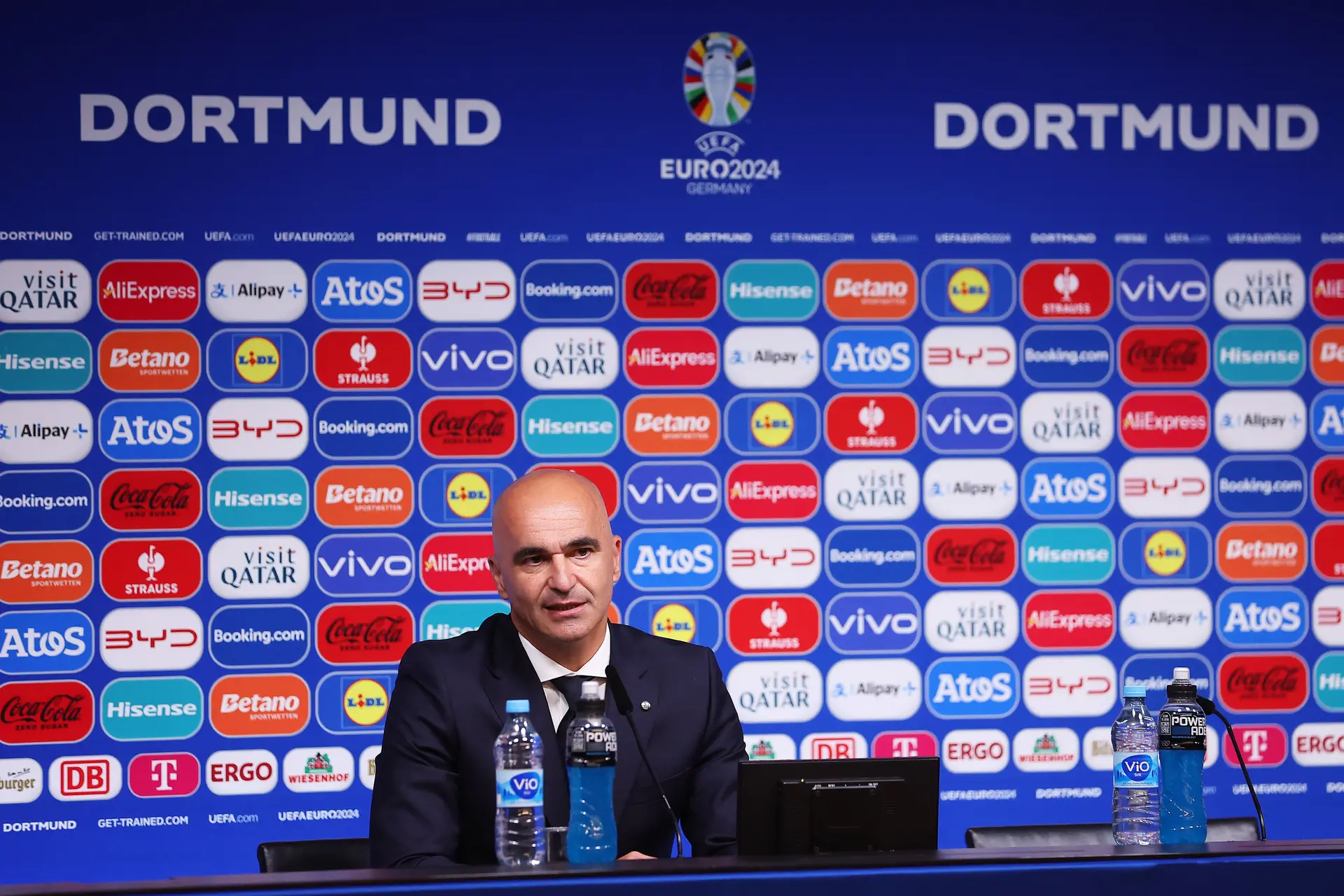 Roberto Martínez orgulhoso da Seleção mas salienta que é preciso dar oportunidade aos restantes jogadores do balneário