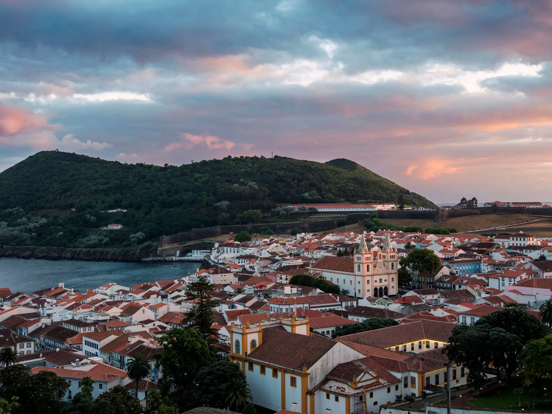Registado sismo de magnitude 2,4 na escala de Richter na ilha Terceira 