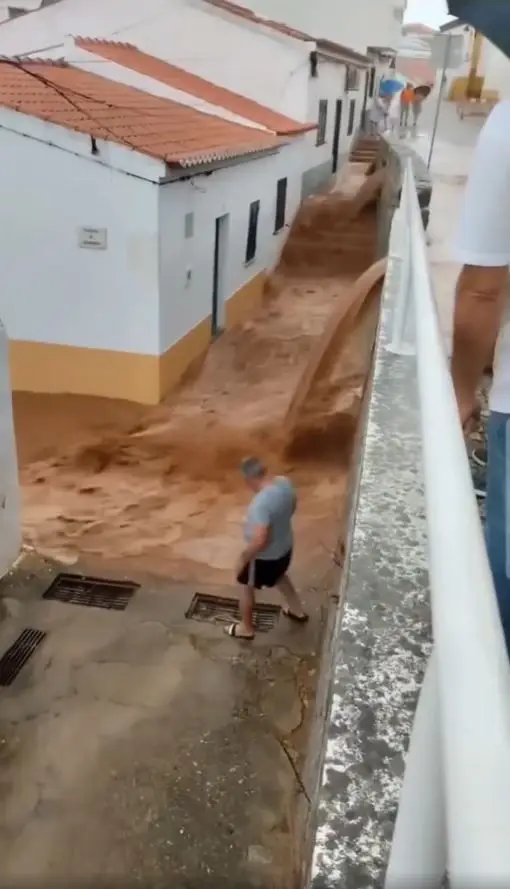 As imagens impressionantes de fortes inundações no Alentejo (e não só)