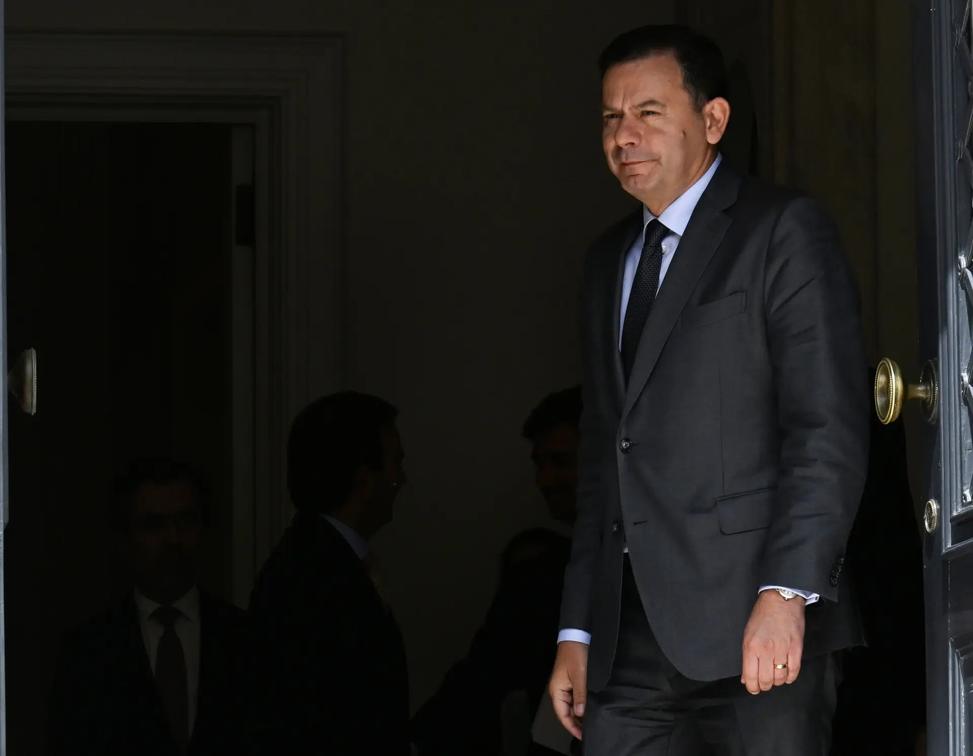 OE 2025: Montenegro reúne-se na sexta-feira com partidos com assento parlamentar