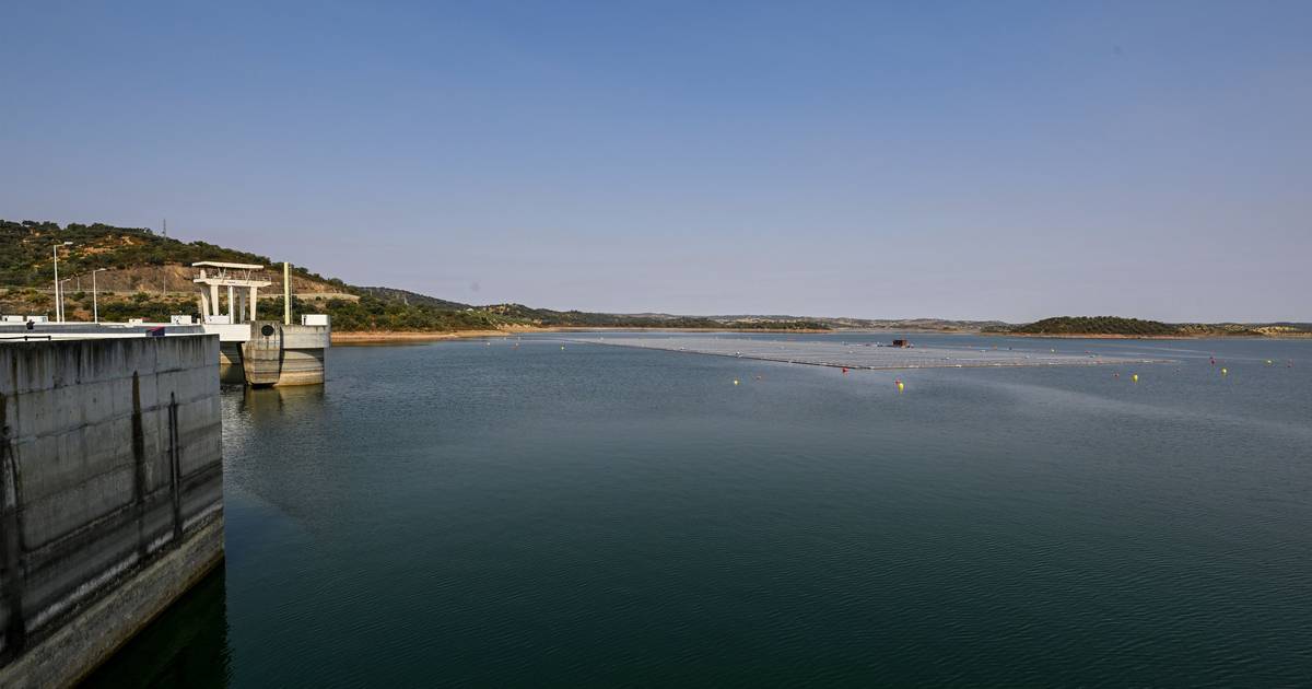 Barragem do Alqueva quase cheia, descargas começaram em Pedrógão