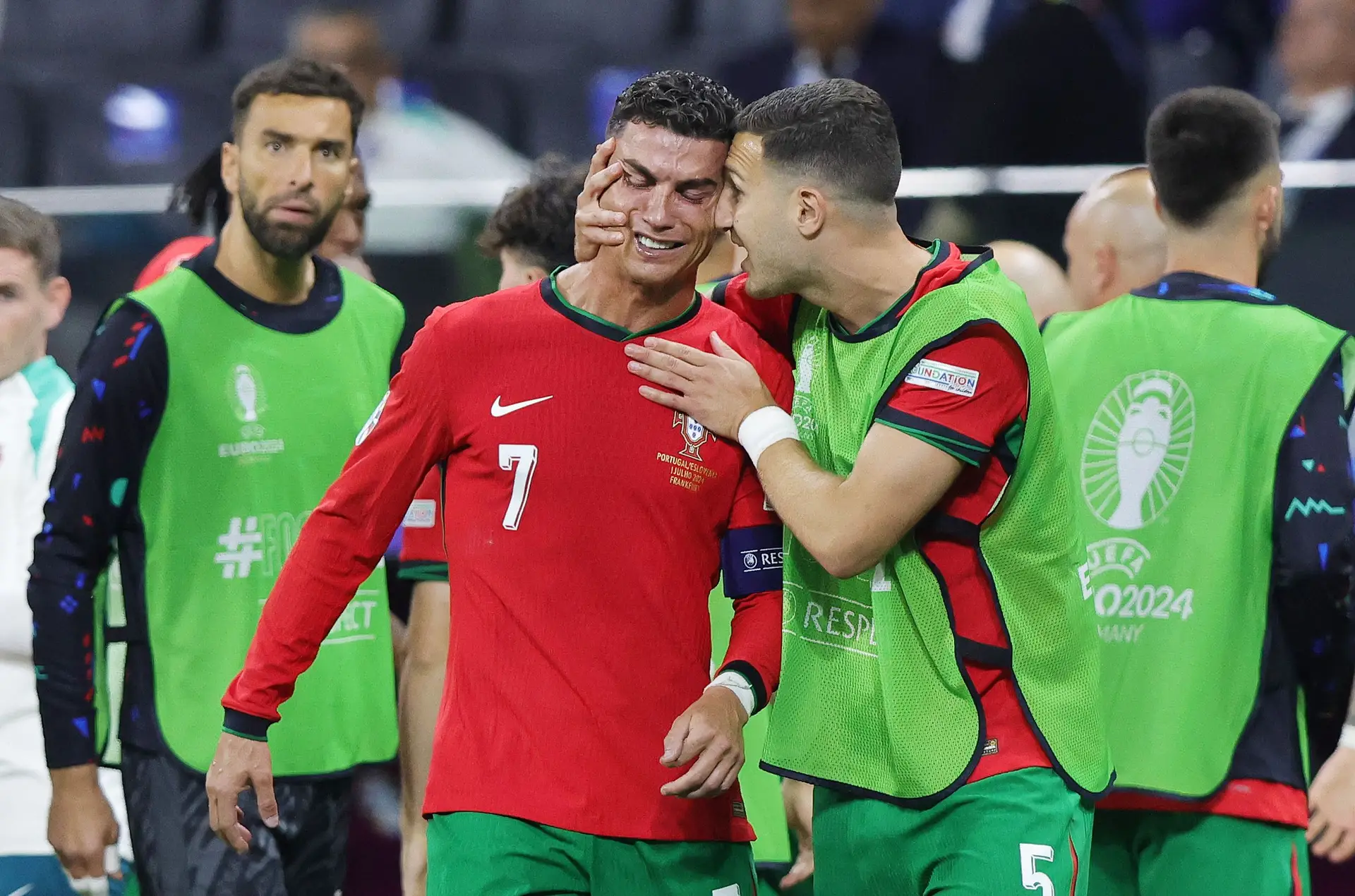 Peço desculpa ao Ronaldo em meu nome, gostava de o fazer em nome do País