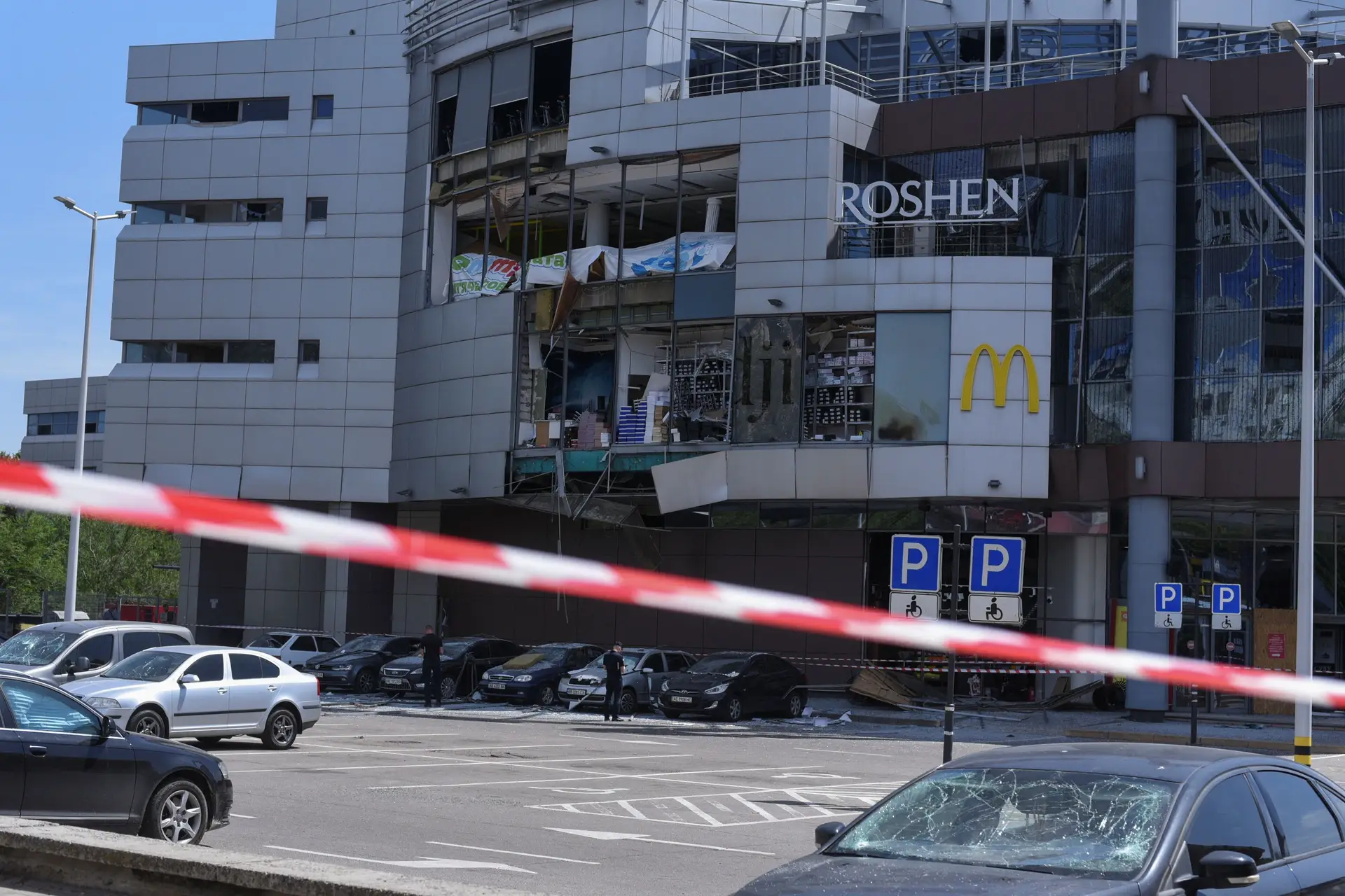 Ataques russos contra cidade ucraniana de Dnipro fazem pelo menos seis mortos