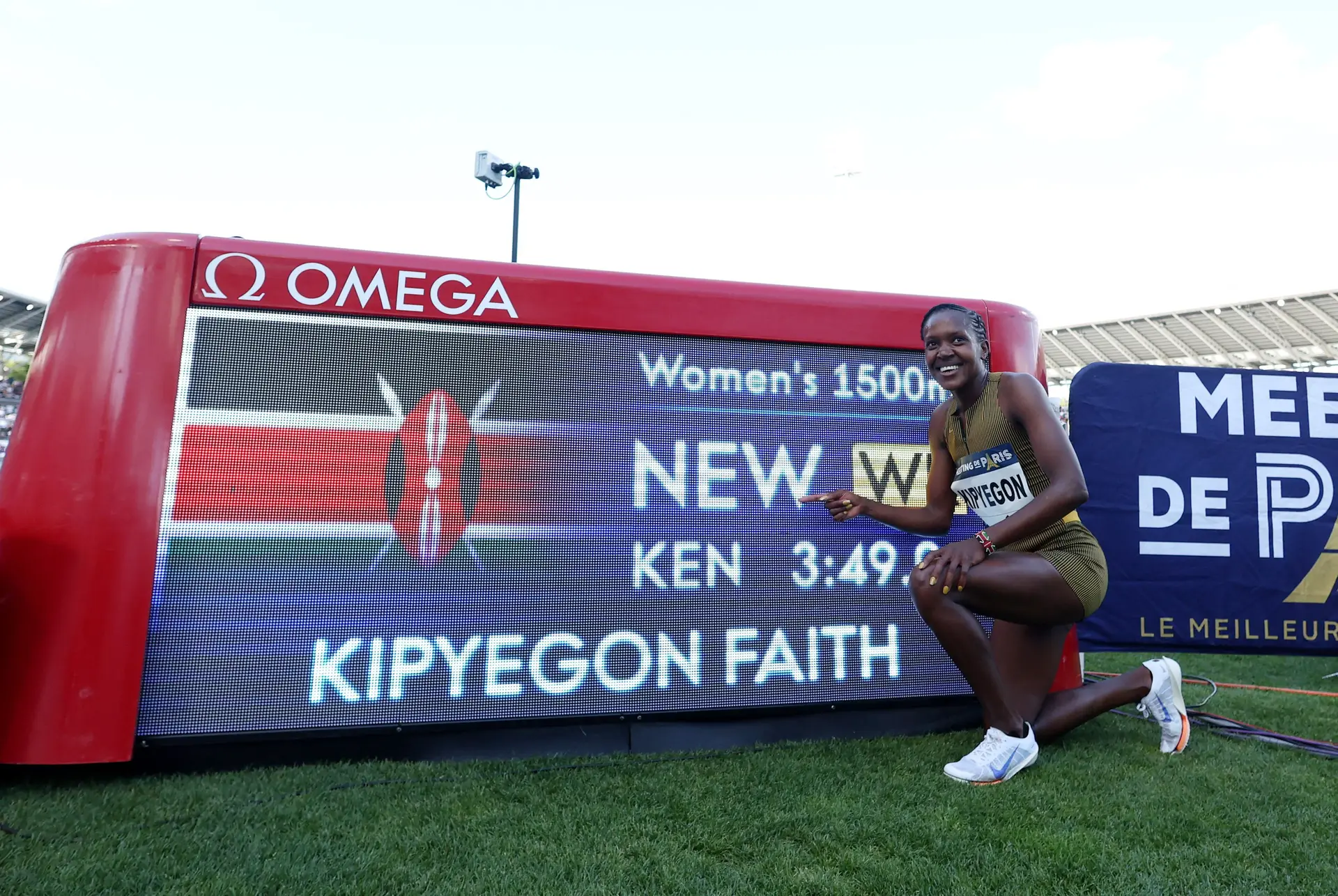 Queniana Faith Kipyegon volta a bater recorde mundial dos 1.500 metros -  SIC Notícias