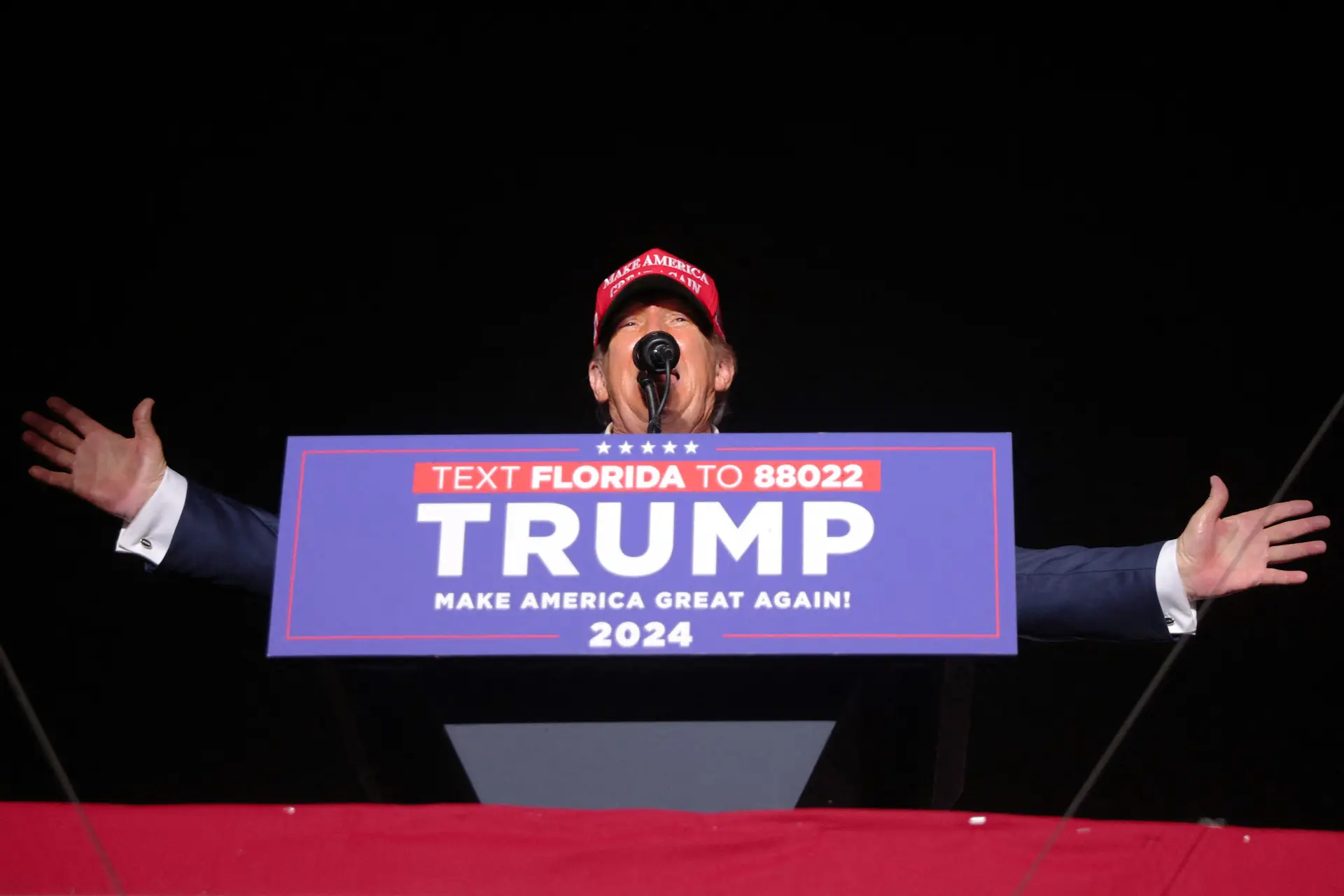 Trump desafia Biden a fazerem juntos teste cognitivo