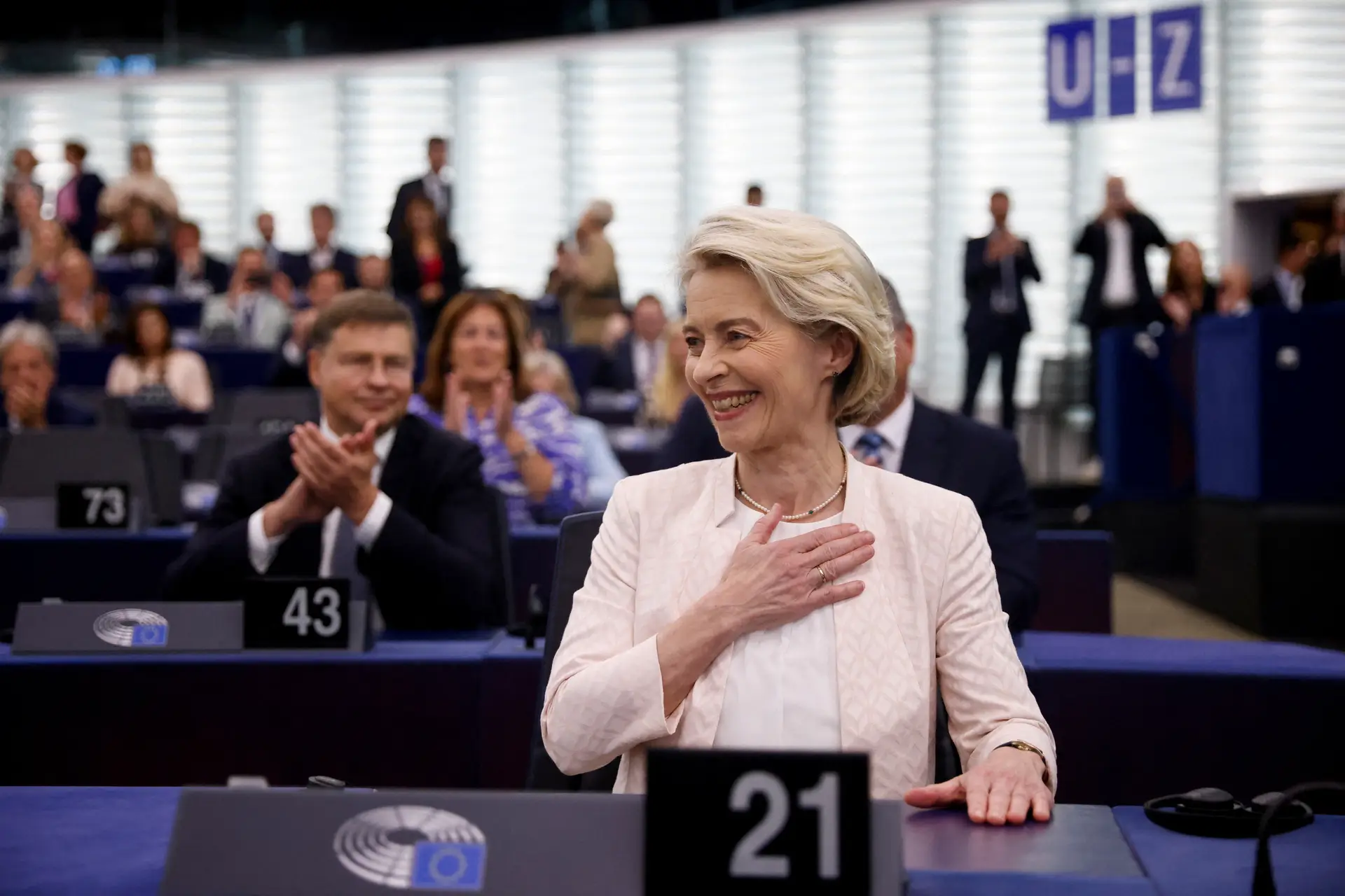 Ursula von der Leyen apóos ser reeleita para presidente da Comissão Europeia.
