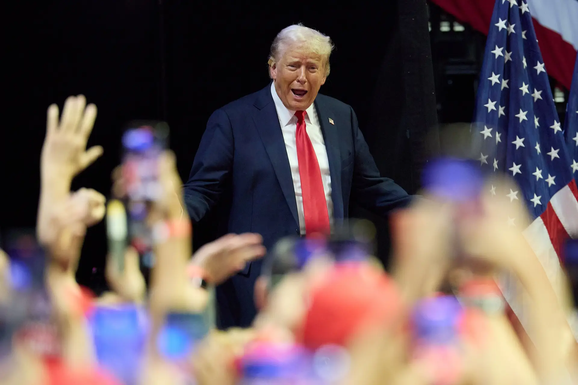 "A imigração ilegal salvou a minha vida": Trump ironiza em conversa com Musk