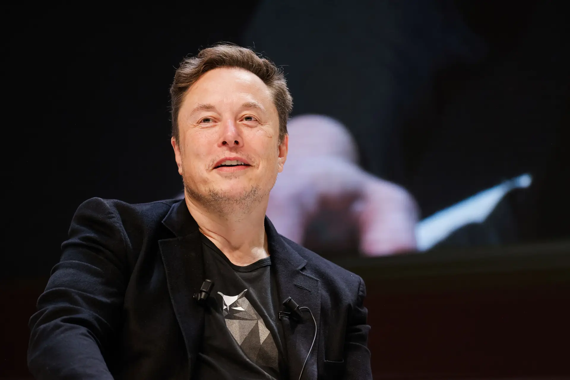 Elon Musk ironiza com condições de Zelensky para negociações com Rússia