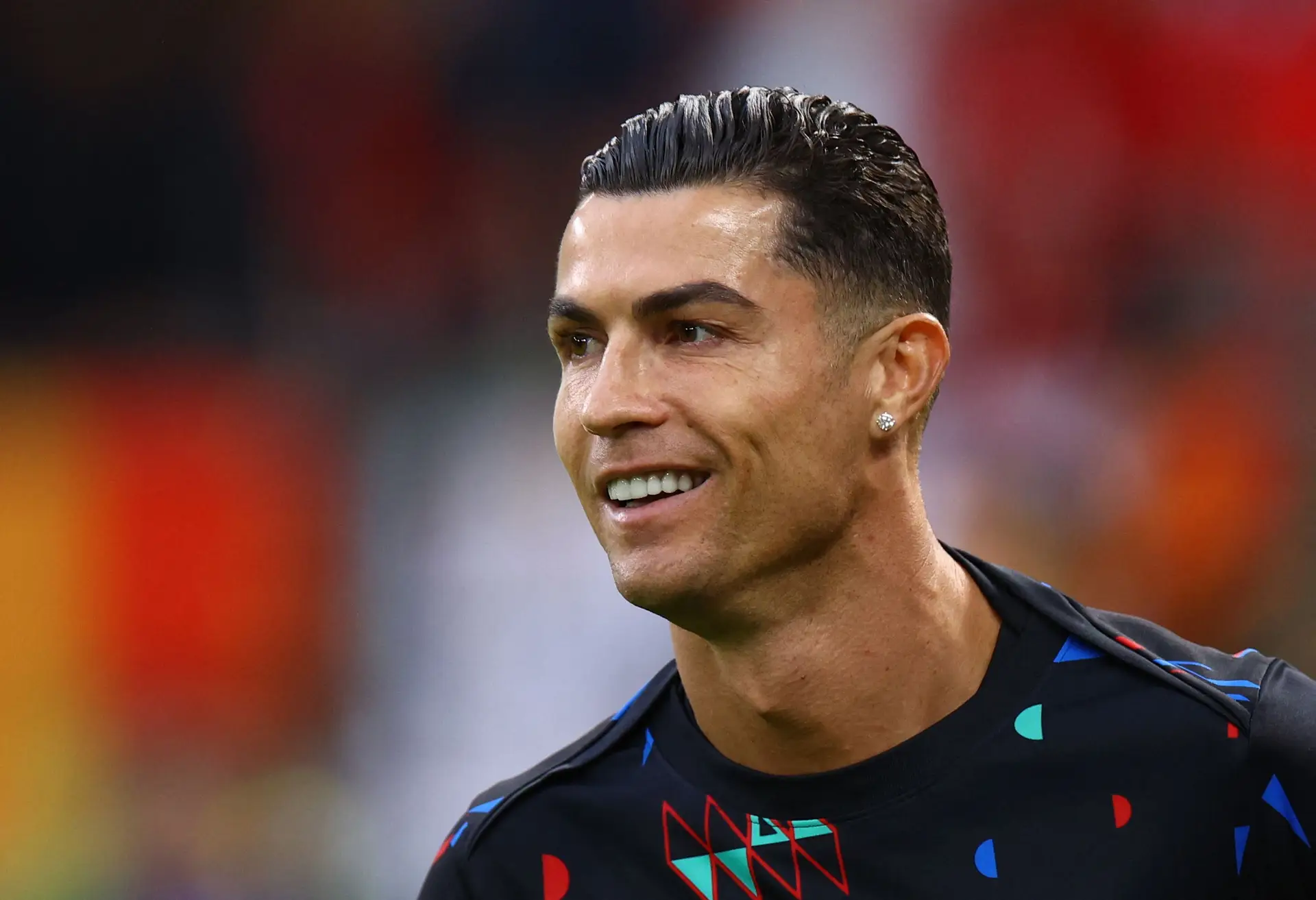 Cristiano Ronaldo compra 30% da Vista Alegre em Espanha - SIC Notícias