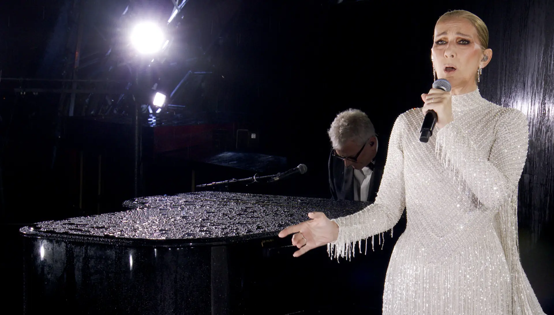 Céline Dion brille à la cérémonie d’ouverture des Jeux olympiques