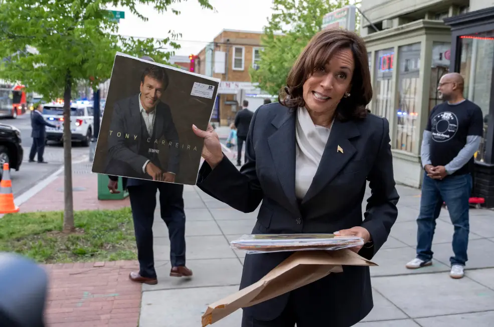 Kamala Harris é fã de Tony Carreira? Veja o novo 'meme' que já se tornou viral na internet