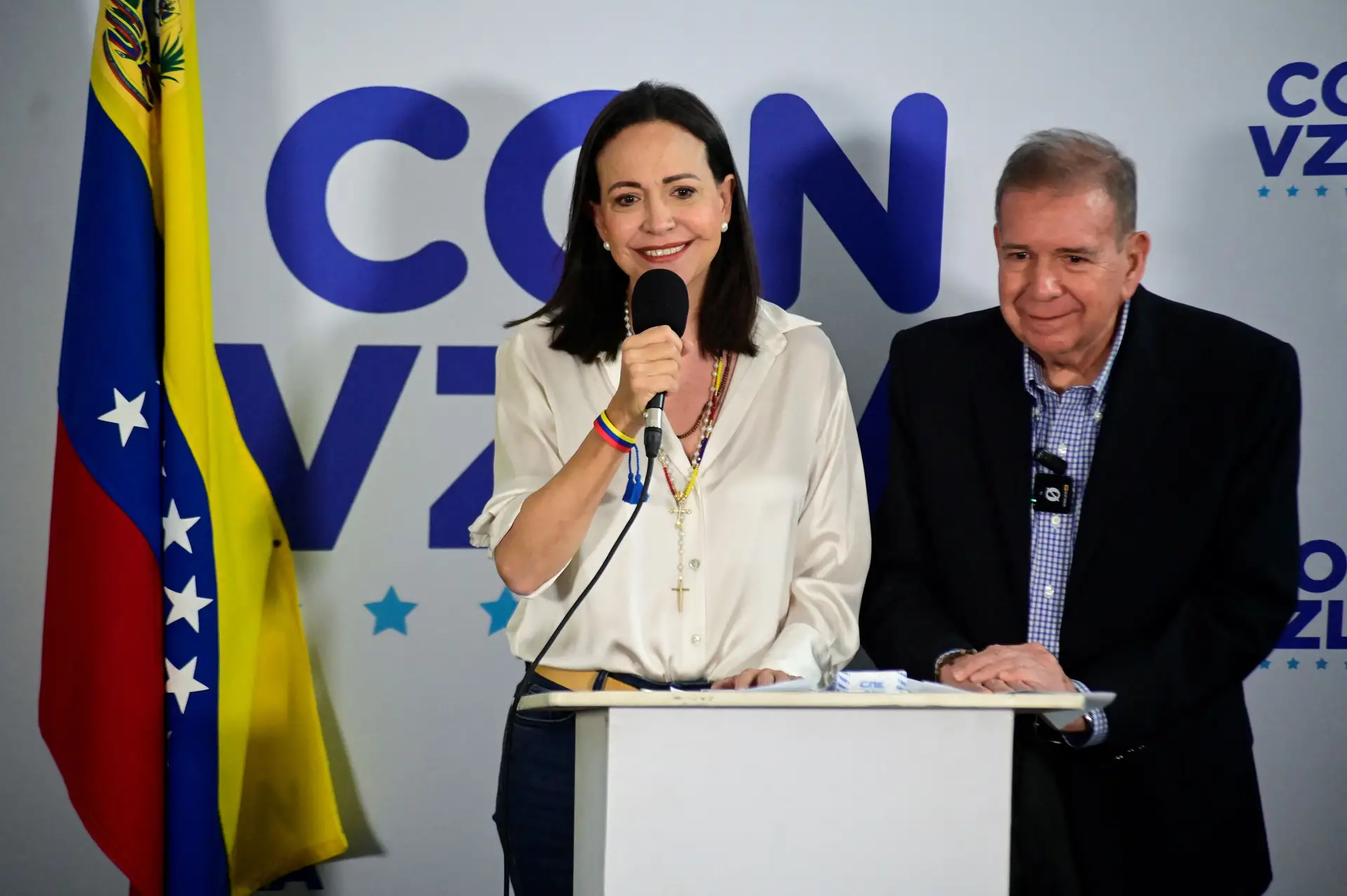 A líder anti-chavista Maria Corina Machado e Edmundo González Urrutia