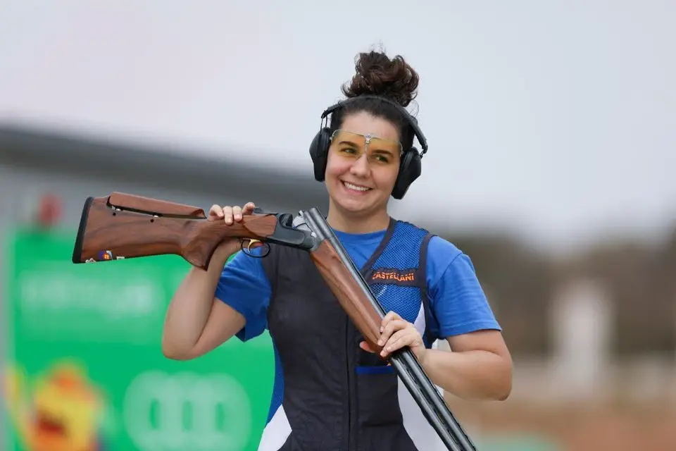 Maria Inês de Barros em oitavo no primeiro dia da qualificação de fosso olímpico