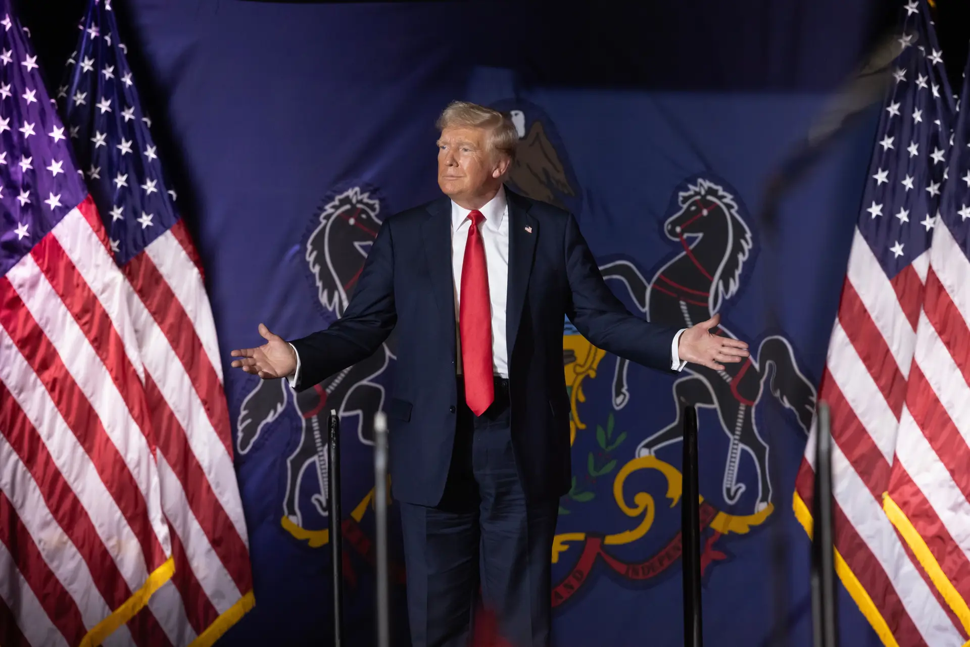 Trump chama à queda da bolsa "o crash de Kamala"