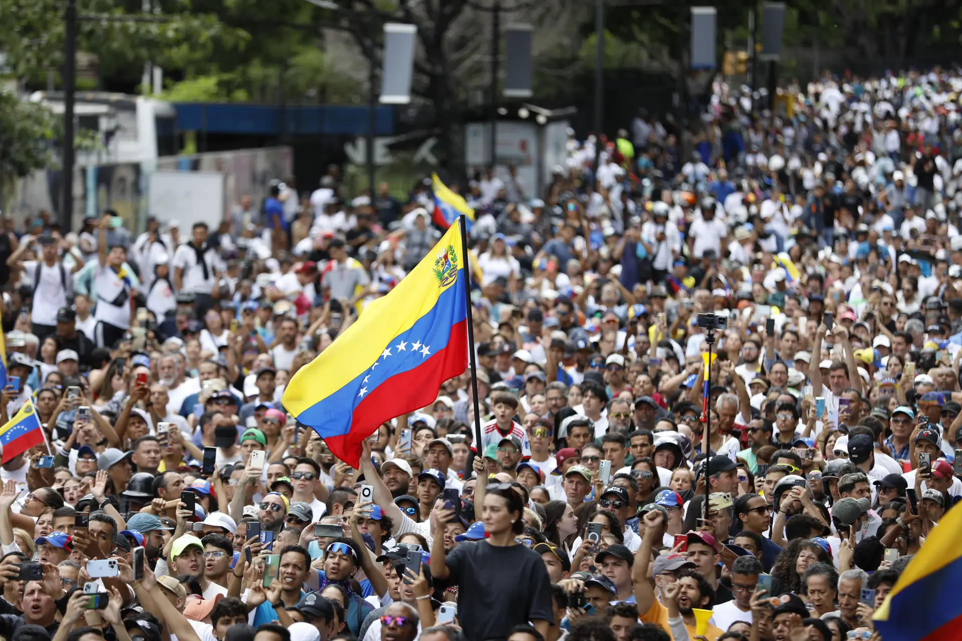 Venezuela: União Europeia não reconhece resultados que dão vitória a Nicolás Maduro