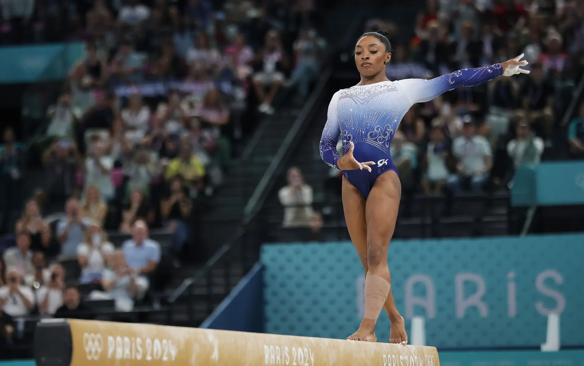 Ginasta Simone Biles falha pódio na final da trave