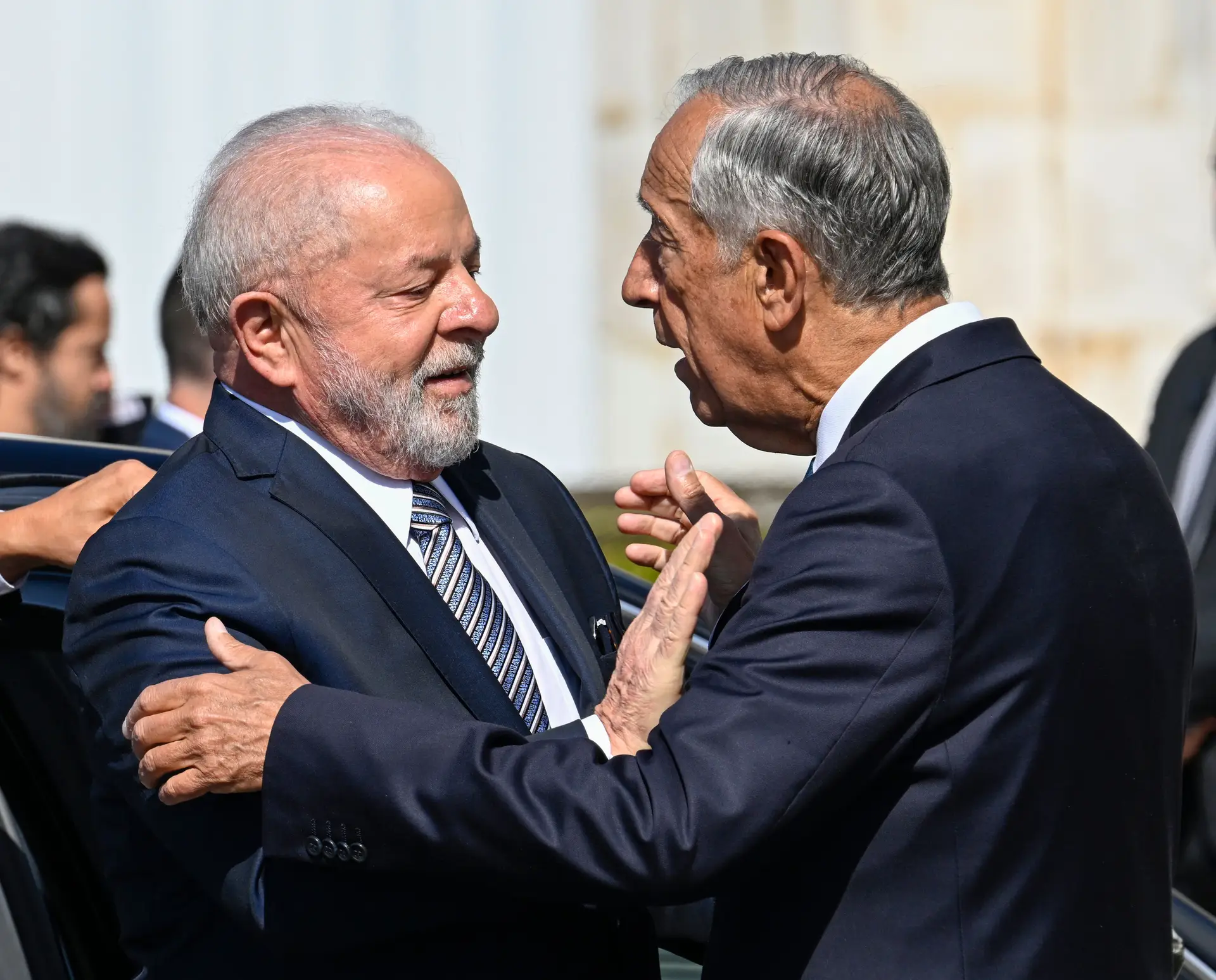 Marcelo envia "mensagem de solidariedade e pêsames" a Lula da Silva
