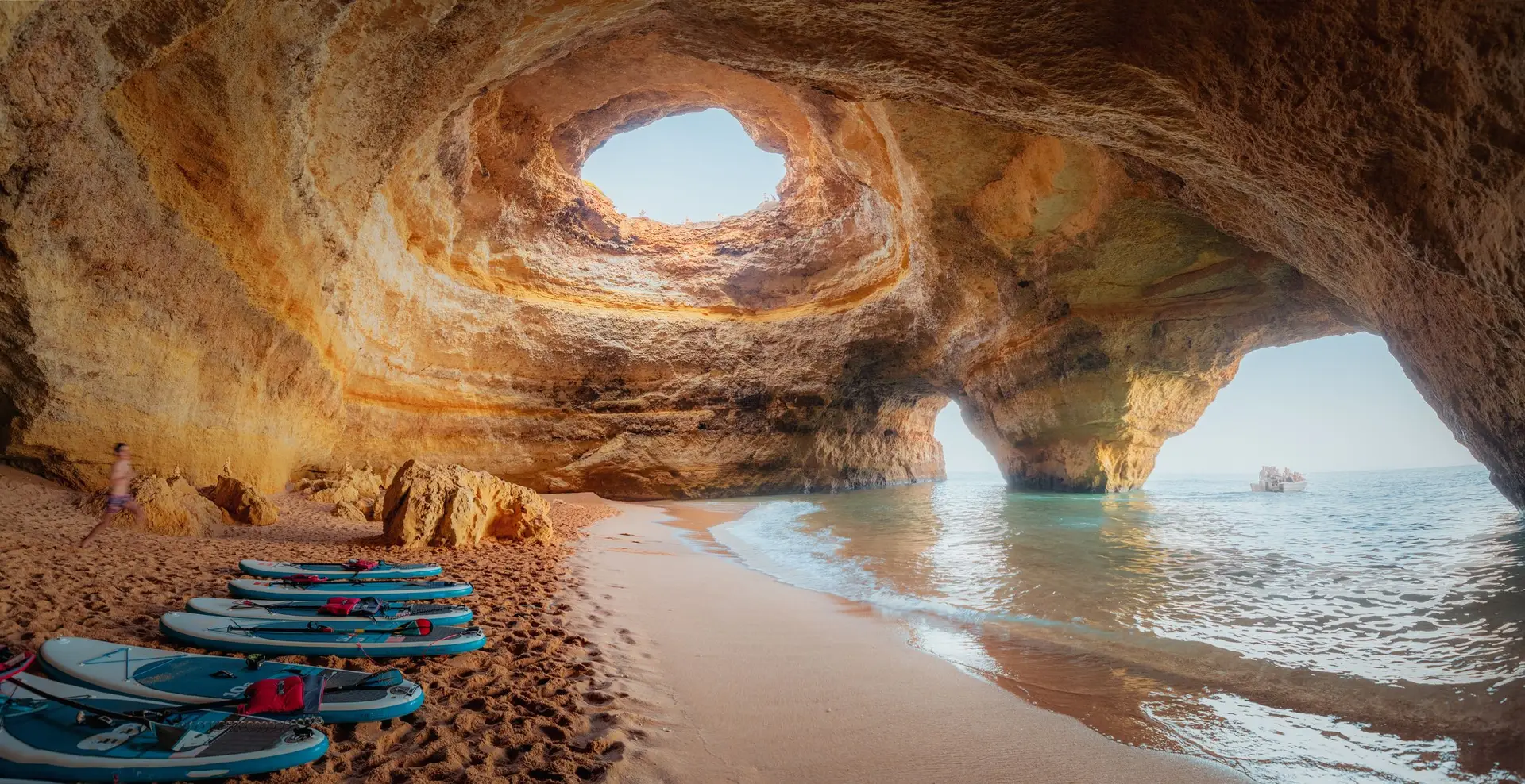 Acesso a grutas de Benagil, no Algarve, com novas regras e proibições