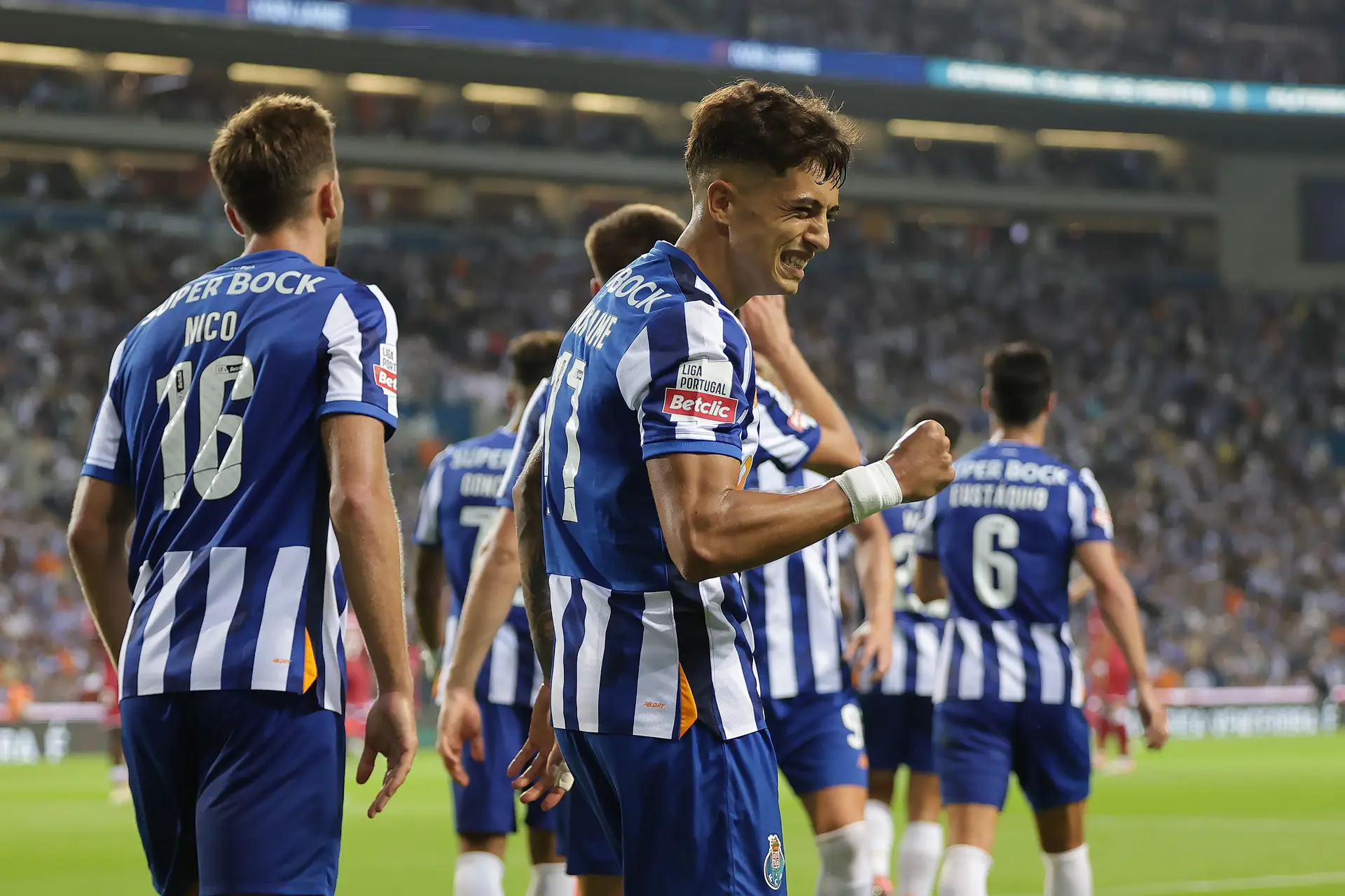 FC Porto e Santa Clara tentam isolar-se na liderança da Primeira Liga 
