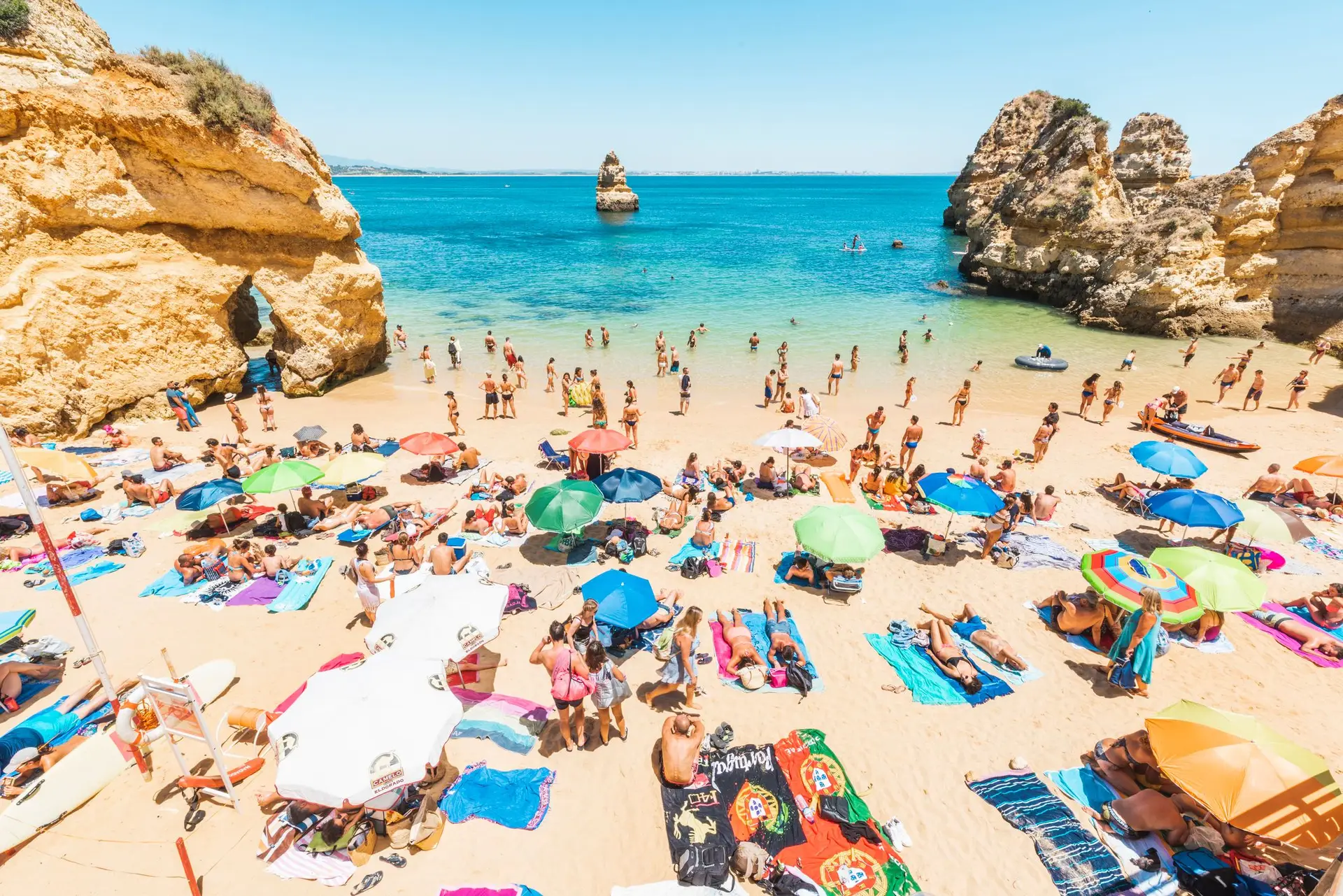 Impacto da guerra: turistas procuram no Algarve um lugar "seguro" para passarem férias