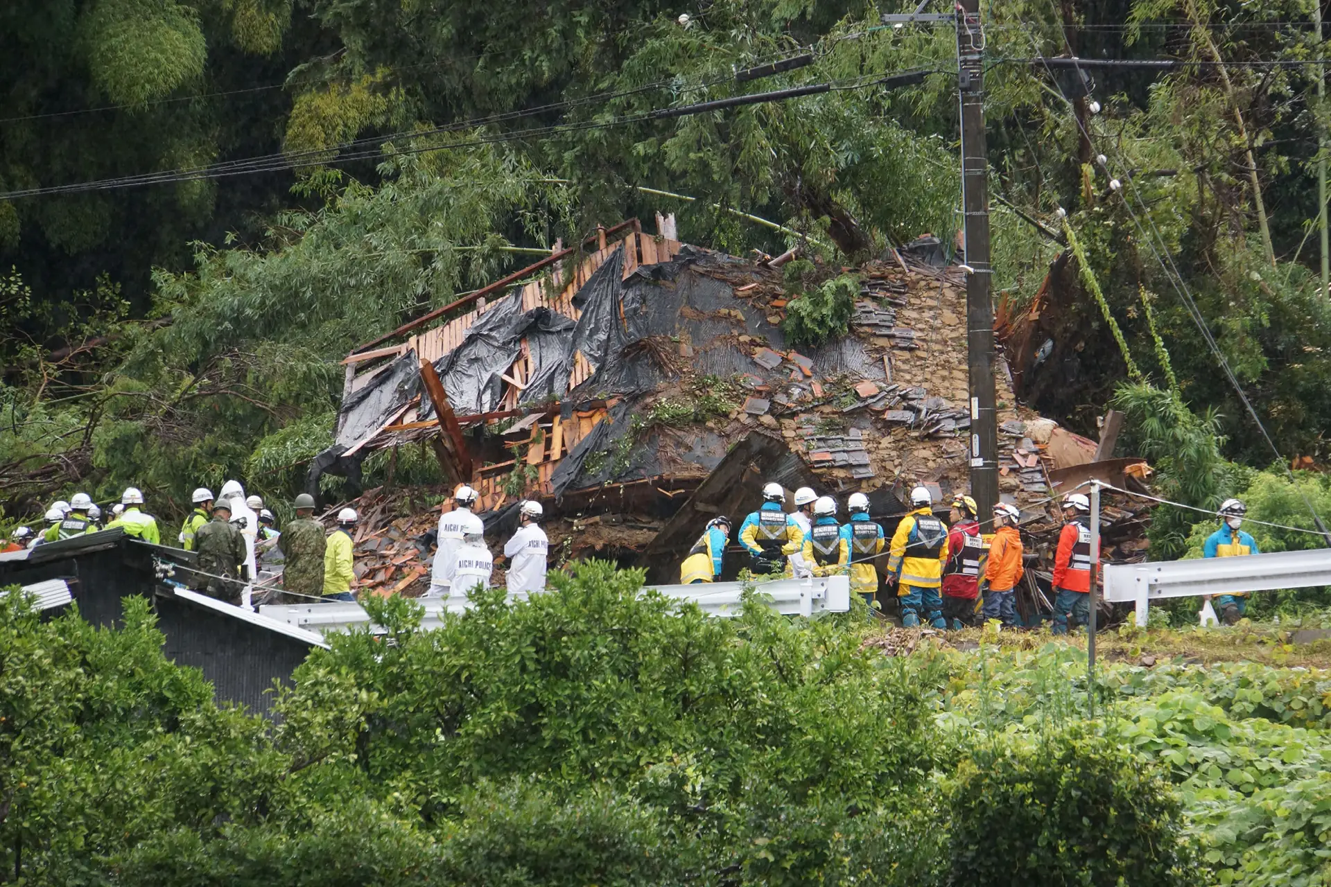 Quatro desaparecidos após deslizamento de terras no Japão