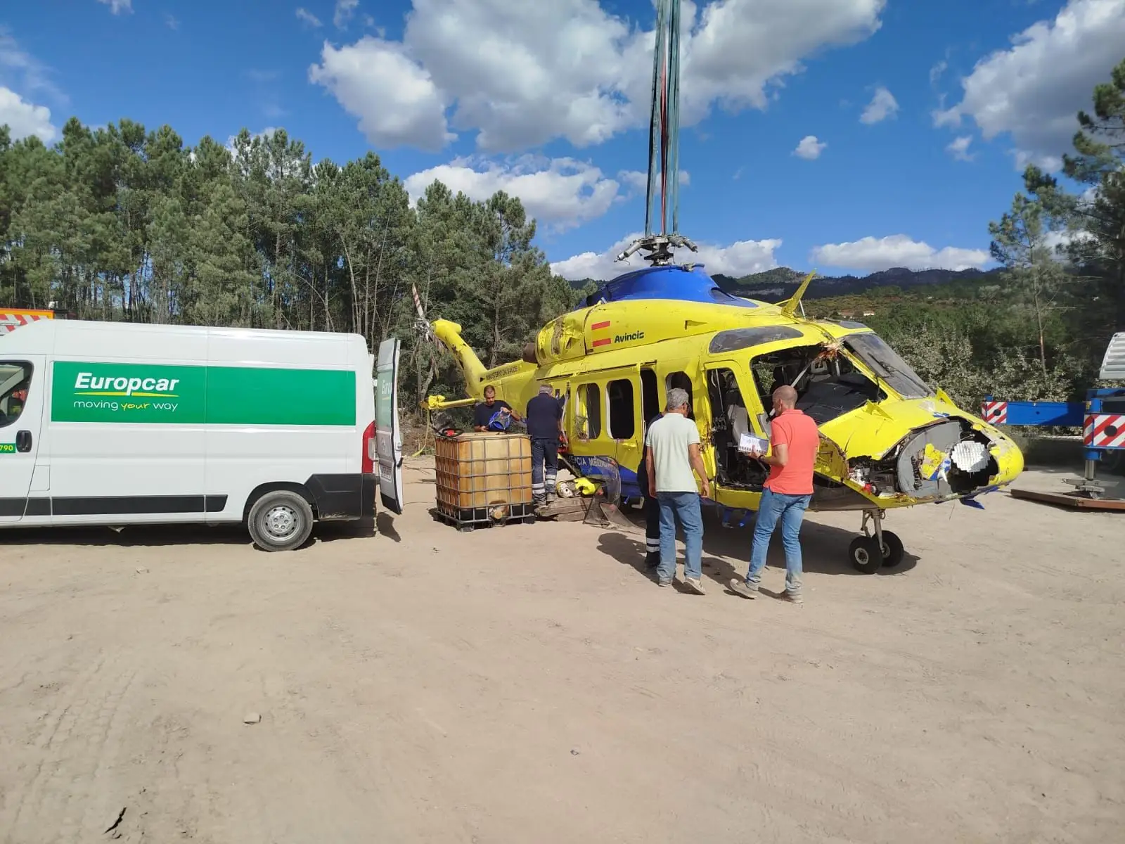 Pilotos de helicóptero do INEM que “tombou” em pedreira sabiam que pó podia dificultar aterragem