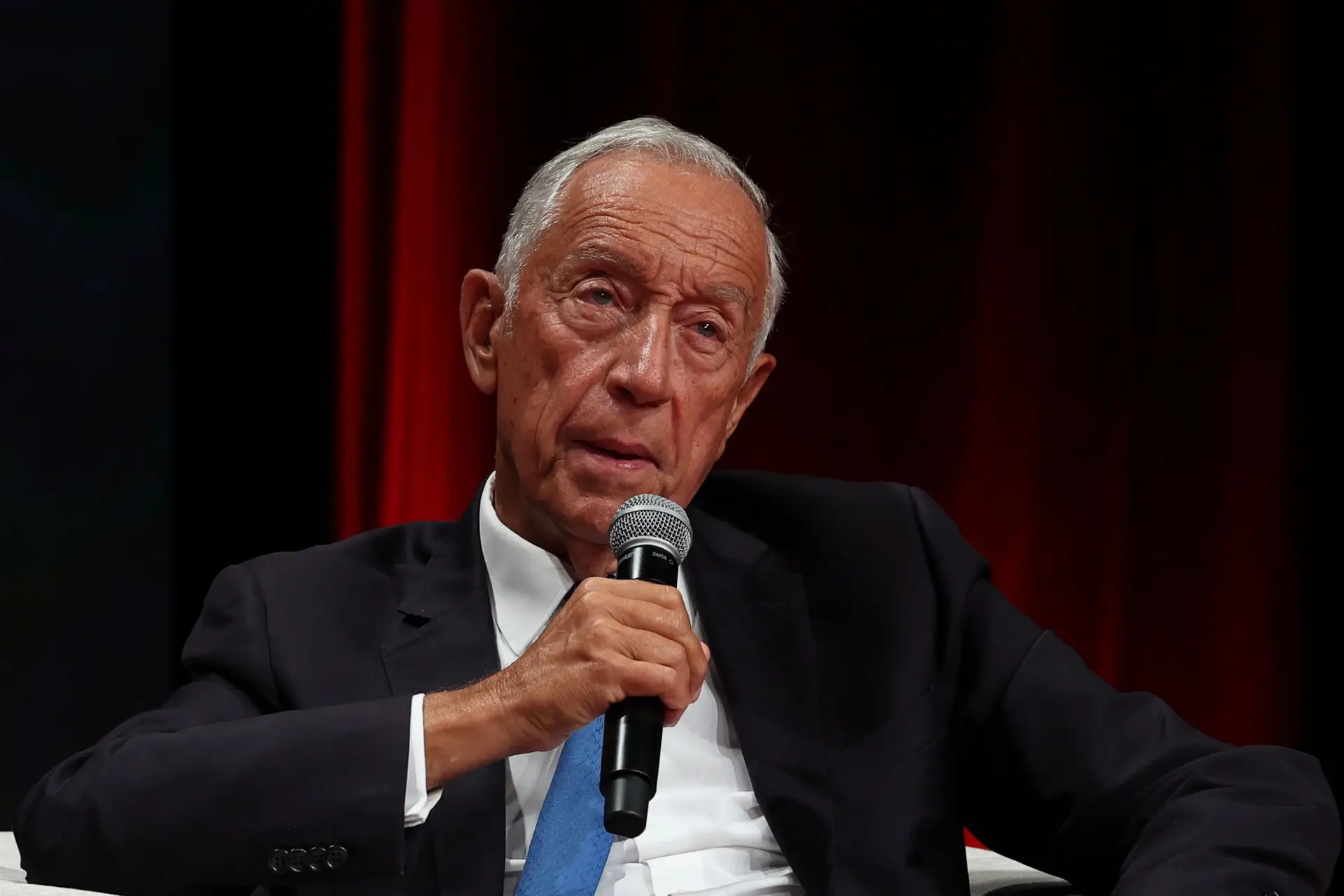 "Está datado": Marcelo quer revisão do Plano Nacional de Leitura