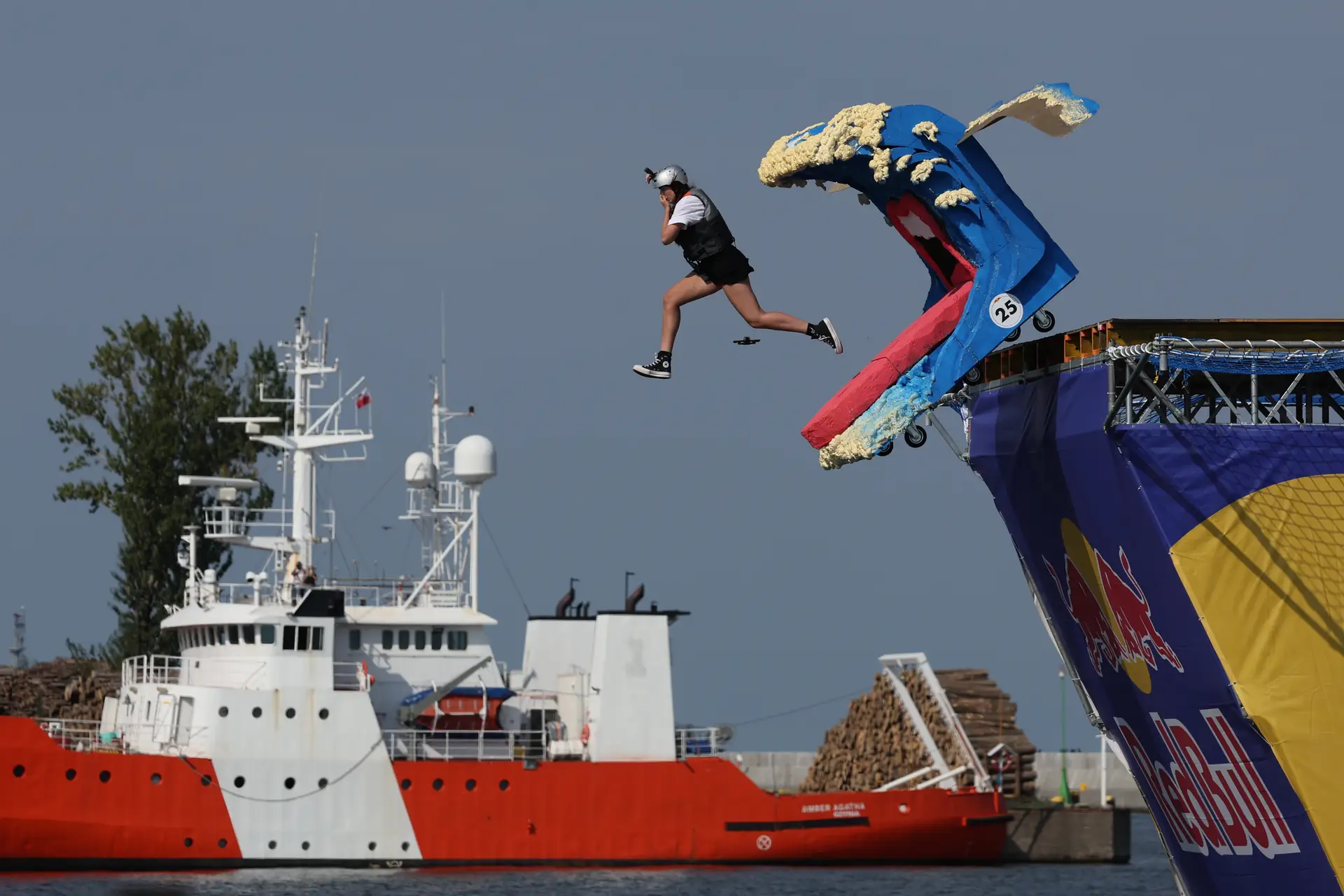 Red Bull Flugtag está de volta este sábado na Doca da Marinha em Lisboa
  #ÚltimasNotícias #lisboa