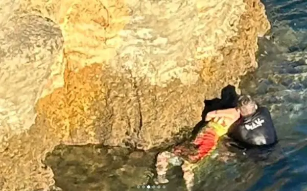 Une jeune Américaine sauvée de la mer par des habitants de Boca do Inferno, à Cascais