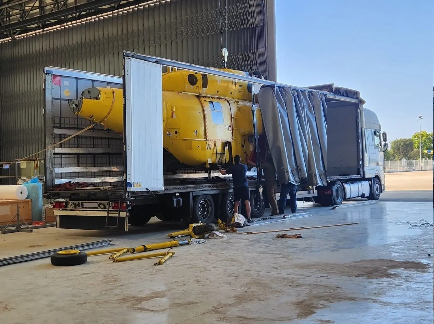 Doação de helicópteros Kamov à Ucrânia pelo Ministério da Defesa Nacional