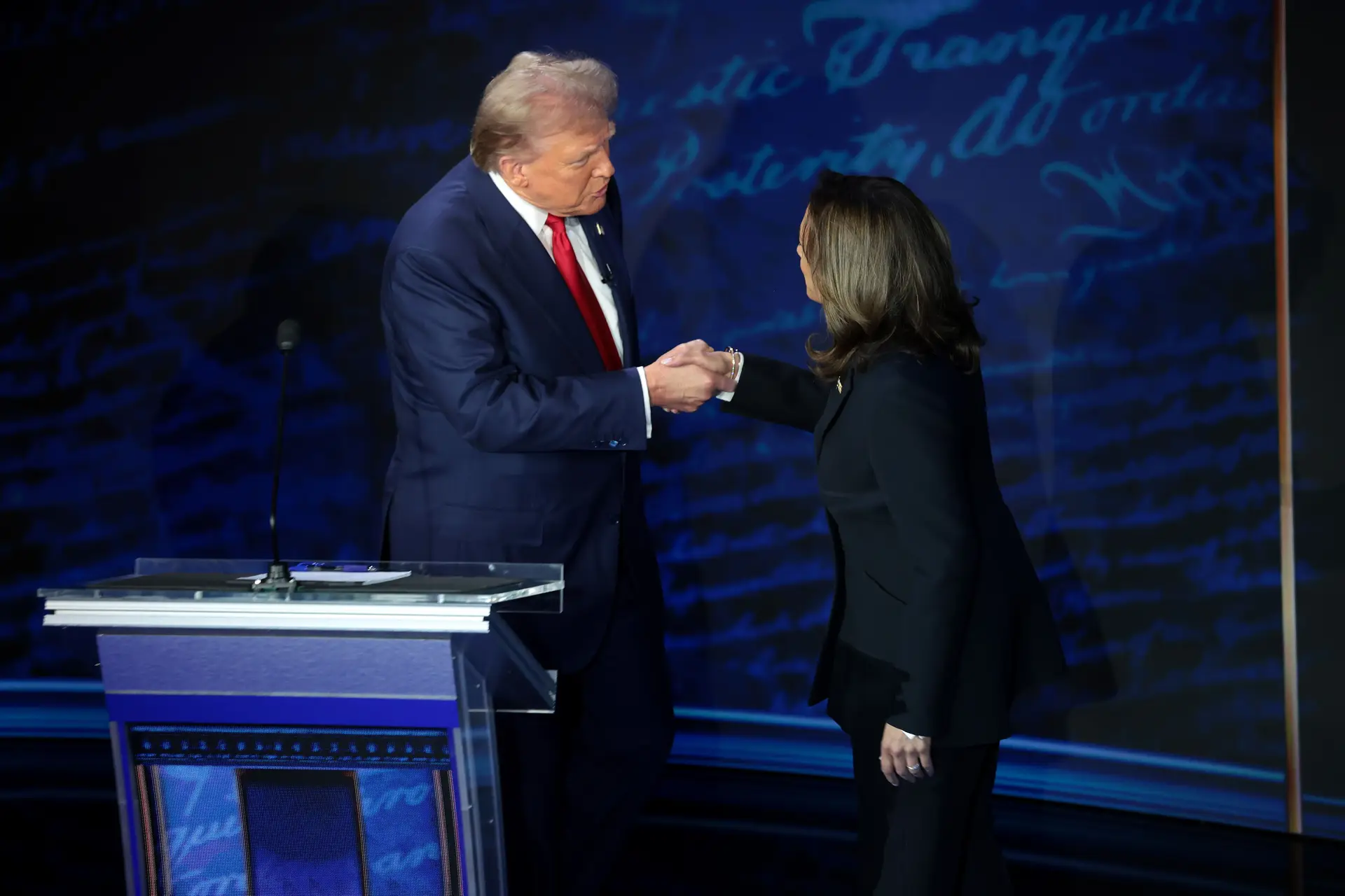 "A vice-presidente Harris está pronta para um segundo debate": campanha de Kamala Harris pede novo debate contra Trump