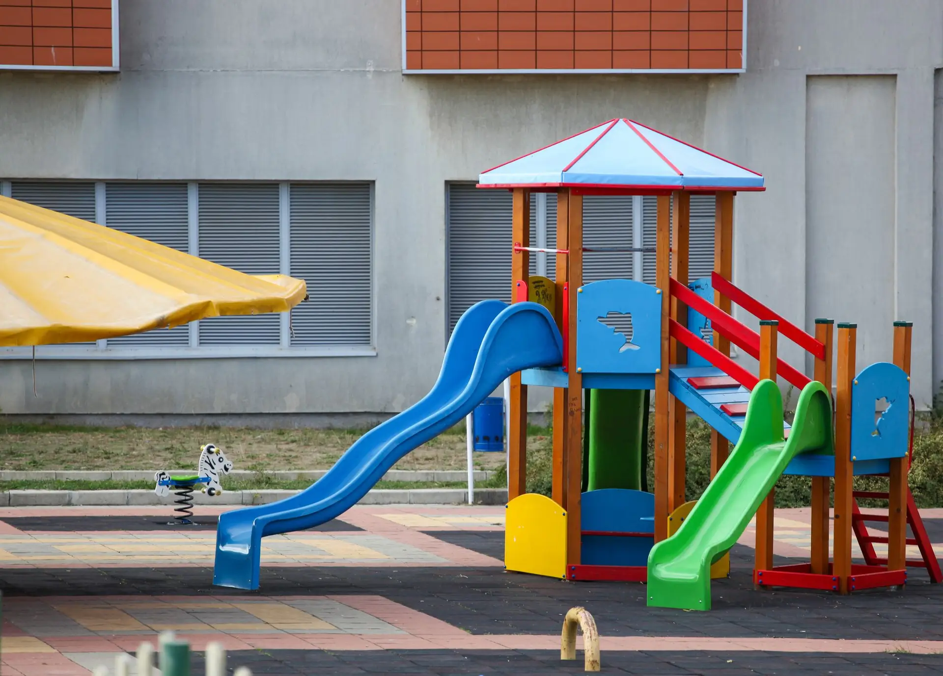 Pelo menos 15 funcionários assistidos por intoxicação alimentar em jardins de infância em Oeiras