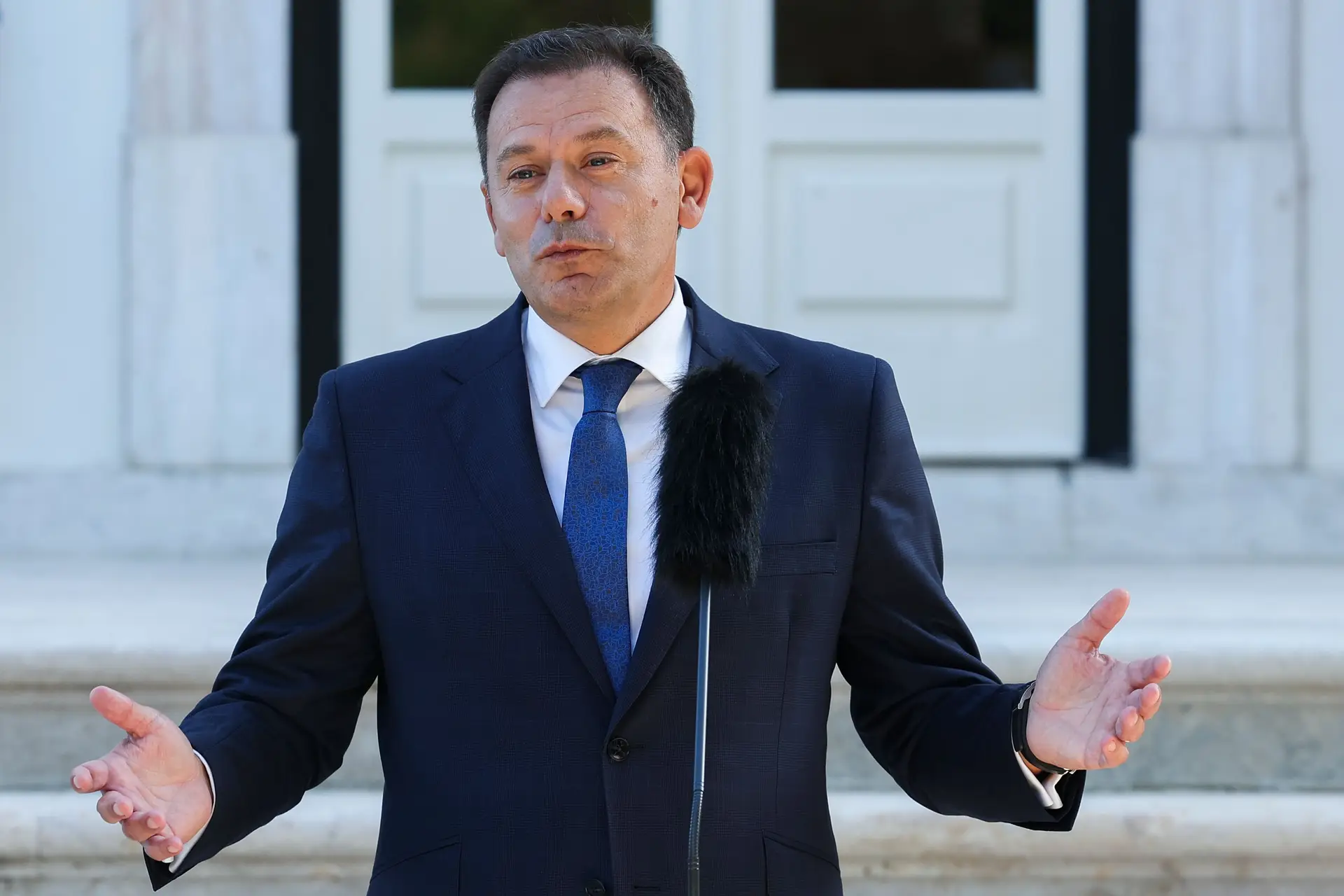 “Governo vai esgotar todas as possibilidades”: Montenegro não nega encontros com Ventura e Rocha