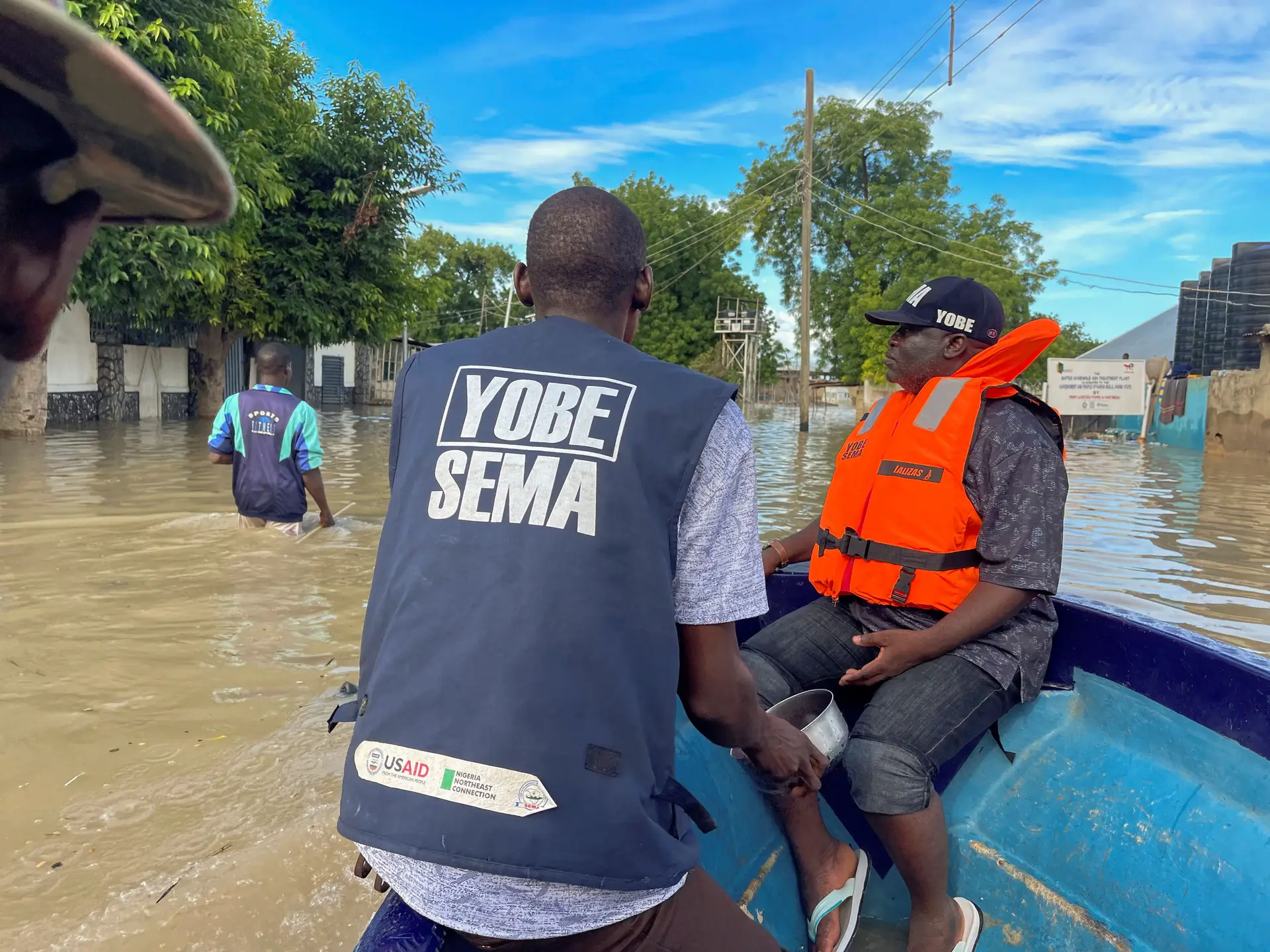 Afundamento de canoa sobrecarregada provoca a morte de 41 agricultores na Nigéria