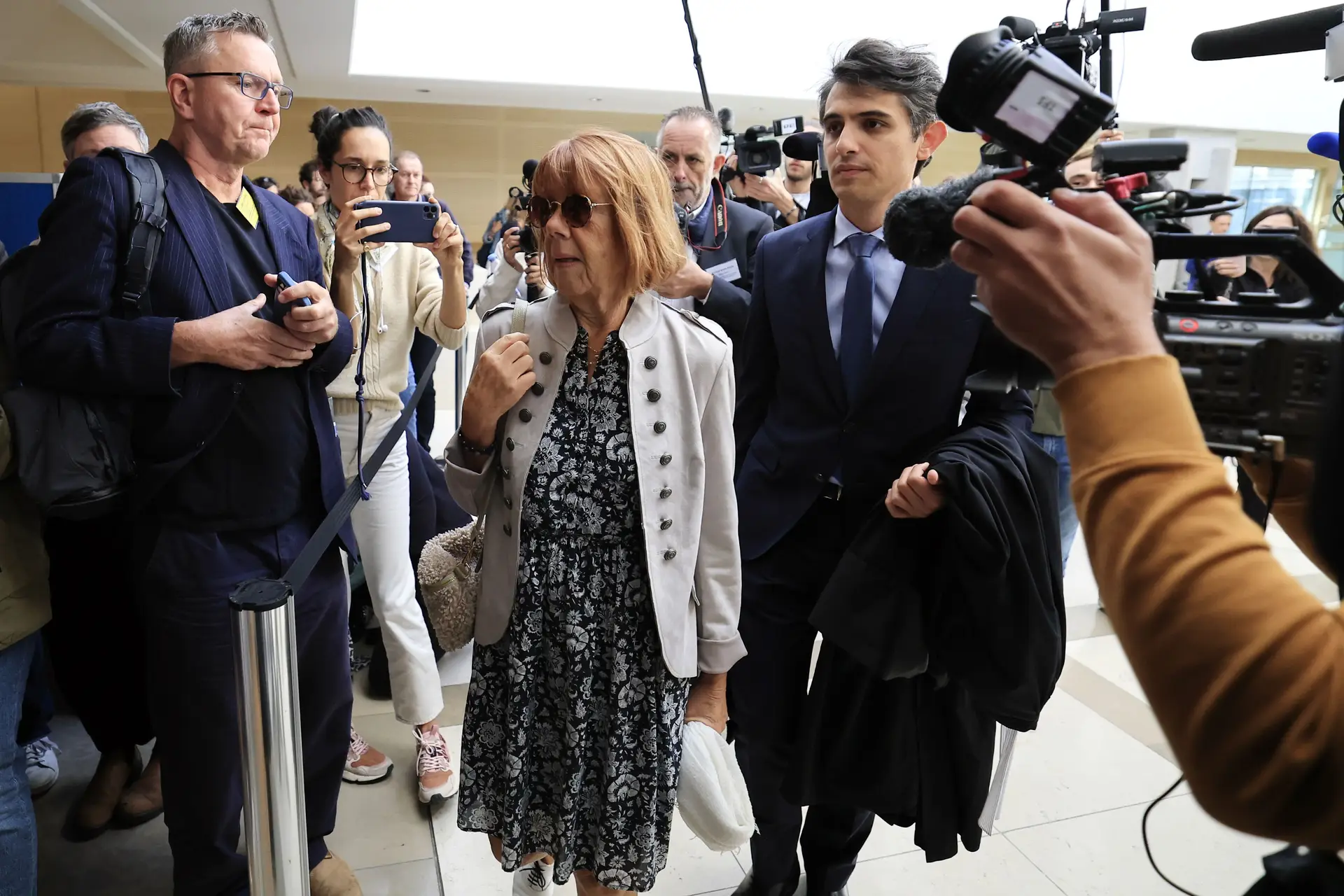 Francês que permitiu que ex-mulher fosse violada por dezenas de homens assume ser violador 