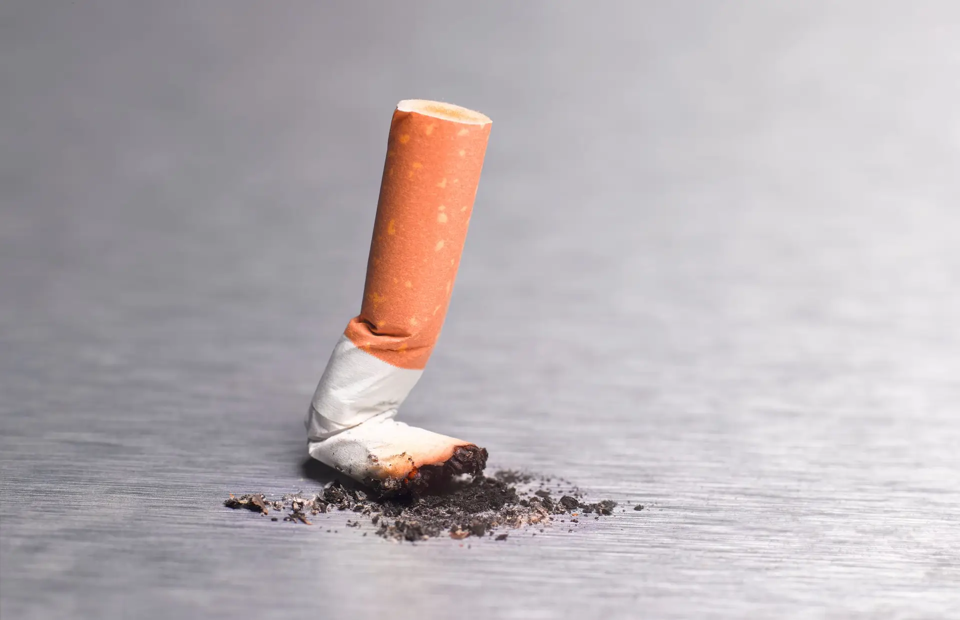 Fumar ao ar livre? Comissão Europeia quer que seja proibido em zonas muito frequentadas