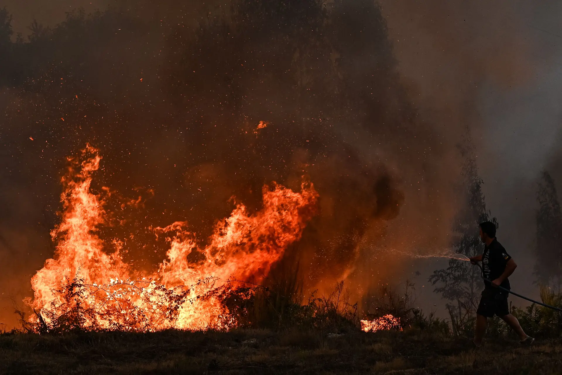 Funeral dos três bombeiros de Vila Nova de Oliveirinha em Tábua no sábado