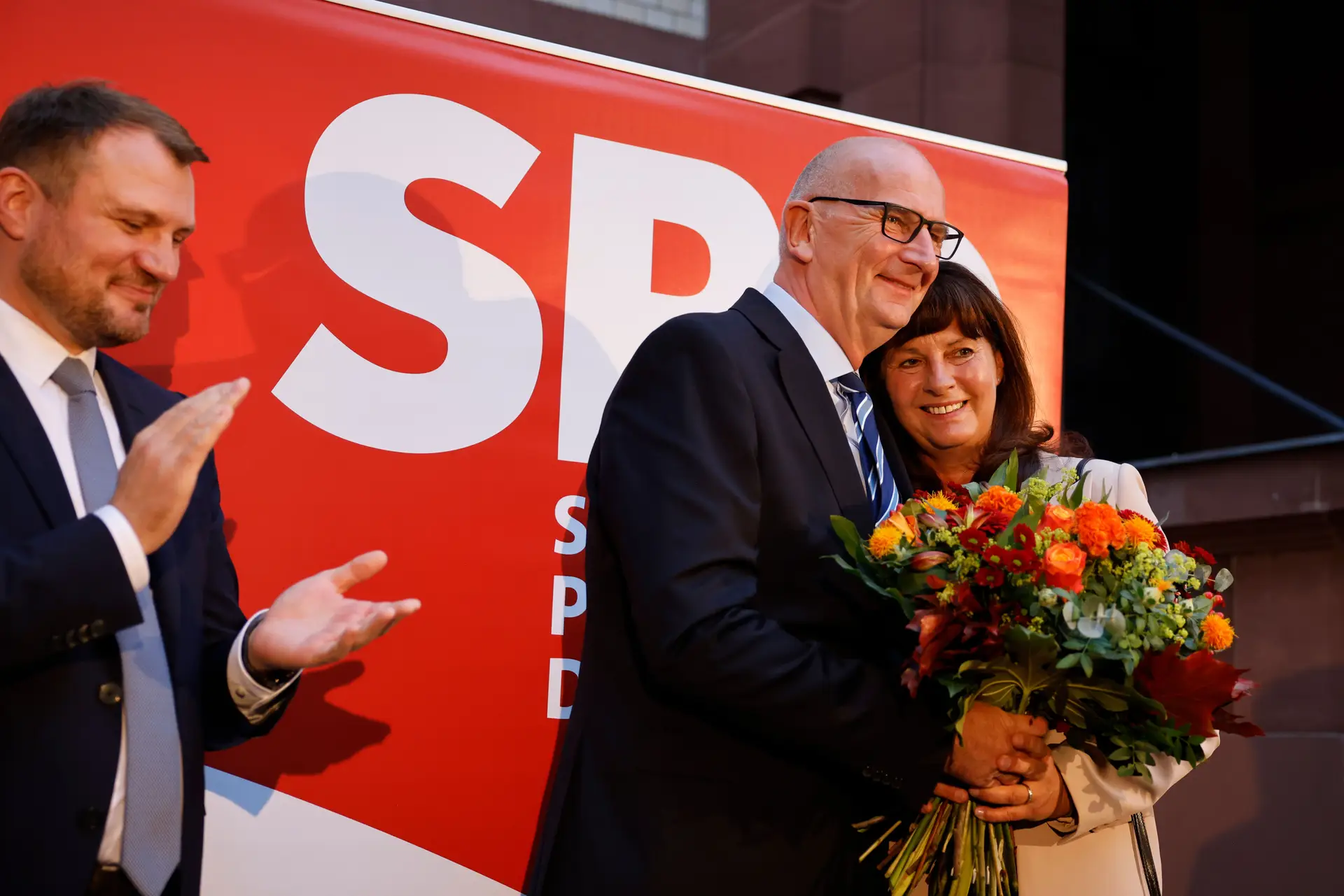 Deutschland: Die Sozialdemokratische Partei (SPD) gewinnt wichtige Regionalwahlen knapp gegen die Rechtsextremen